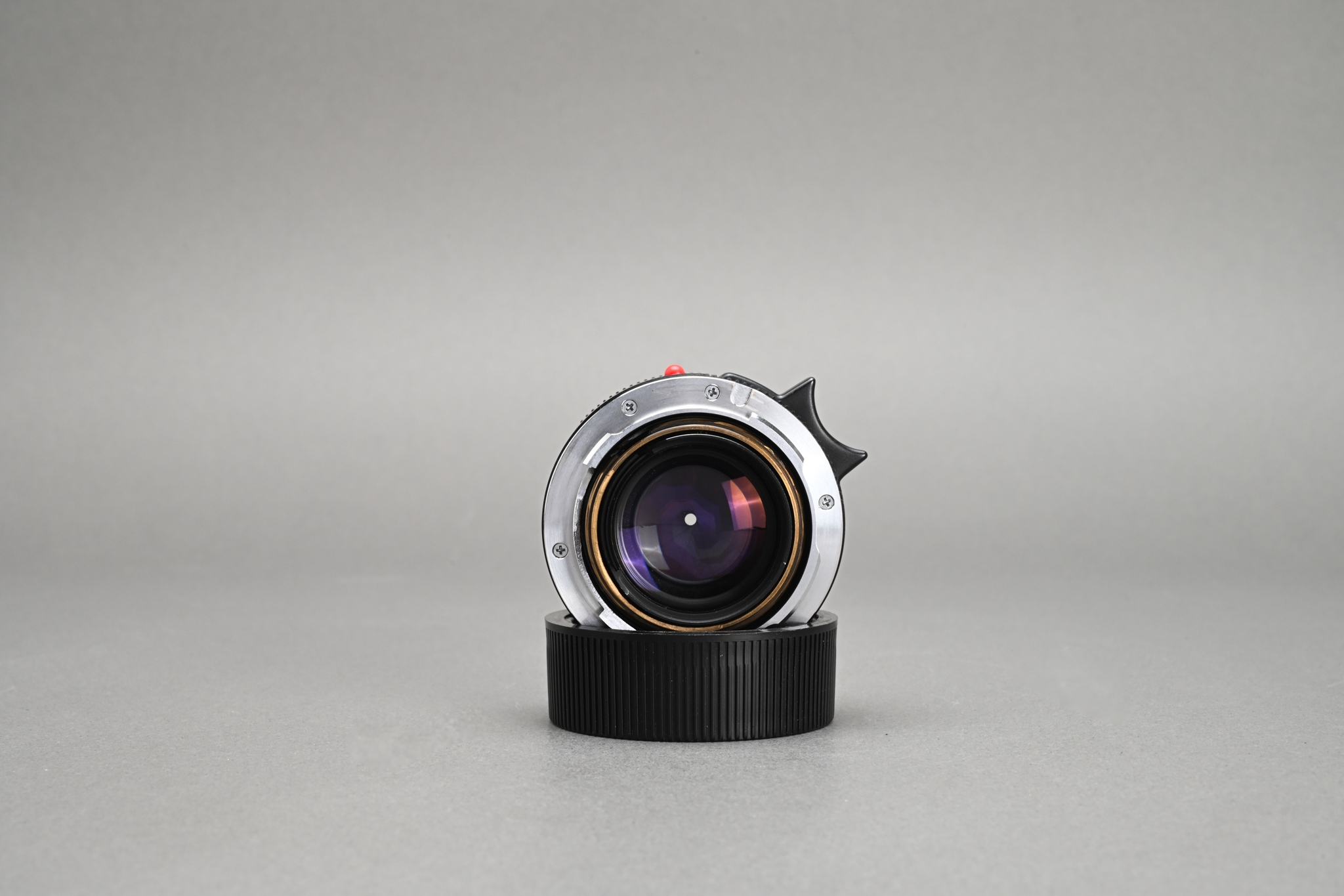 Picture of Leica Summicron-M 35mm f/2 Ver.4 Black King of Bokeh (KOB) 7-element Germany