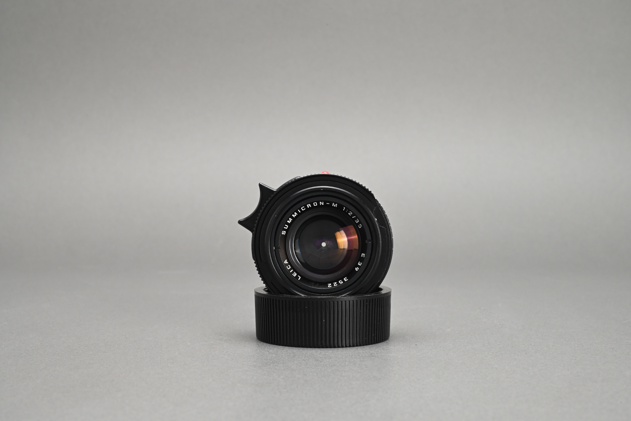 Picture of Leica Summicron-M 35mm f/2 Ver.4 Black King of Bokeh (KOB) 7-element Germany