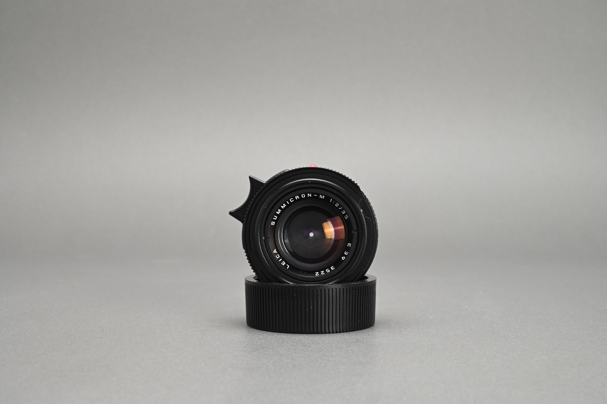 Picture of Leica Summicron-M 35mm f/2 Ver.4 Black King of Bokeh (KOB) 7-element Germany