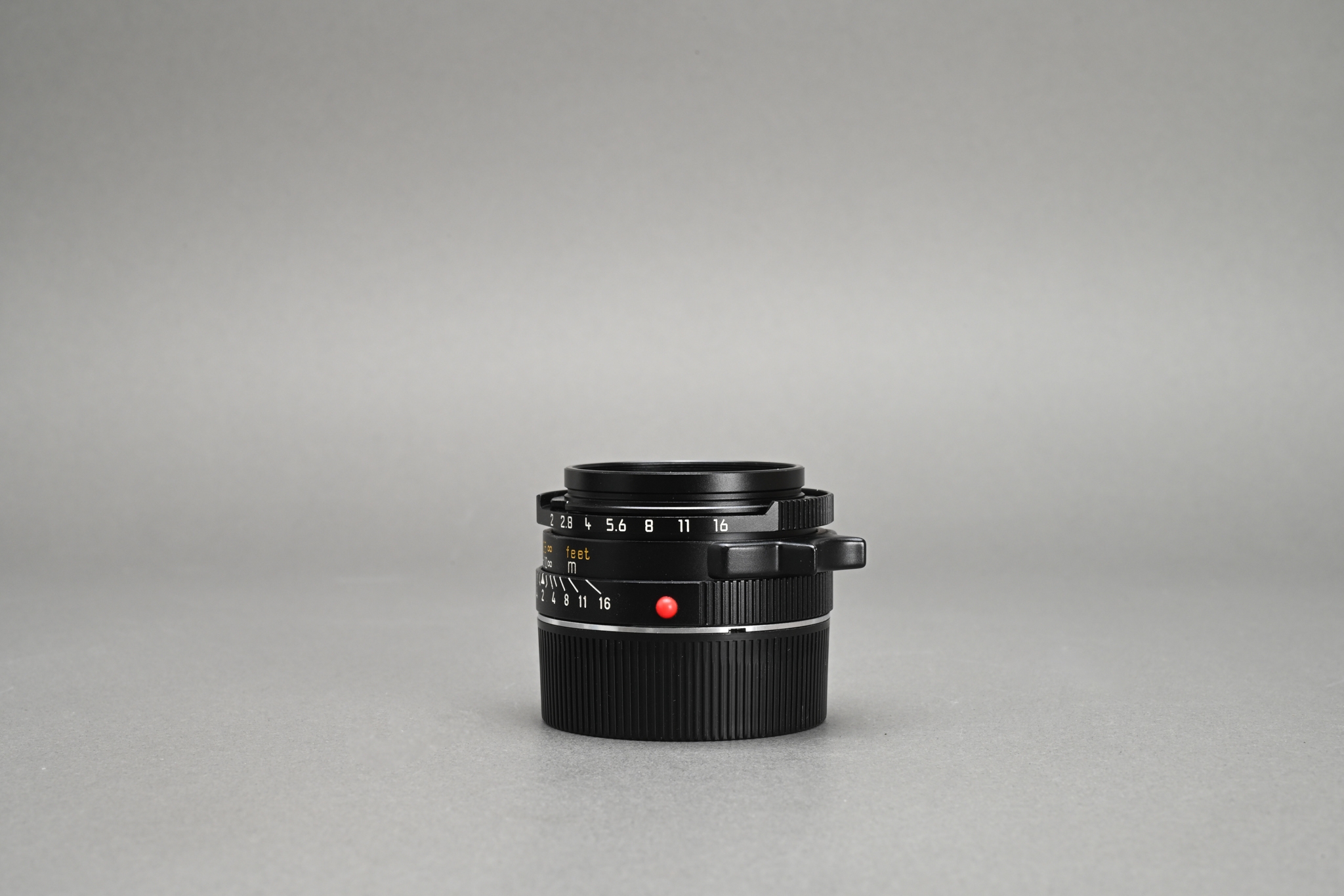 Picture of Leica Summicron-M 35mm f/2 Ver.4 Black King of Bokeh (KOB) 7-element Germany