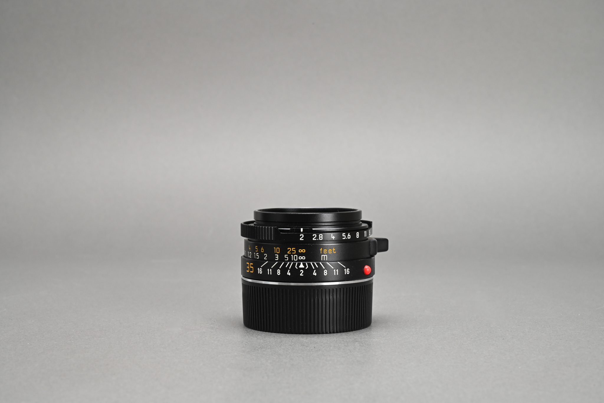 Picture of Leica Summicron-M 35mm f/2 Ver.4 Black King of Bokeh (KOB) 7-element Germany