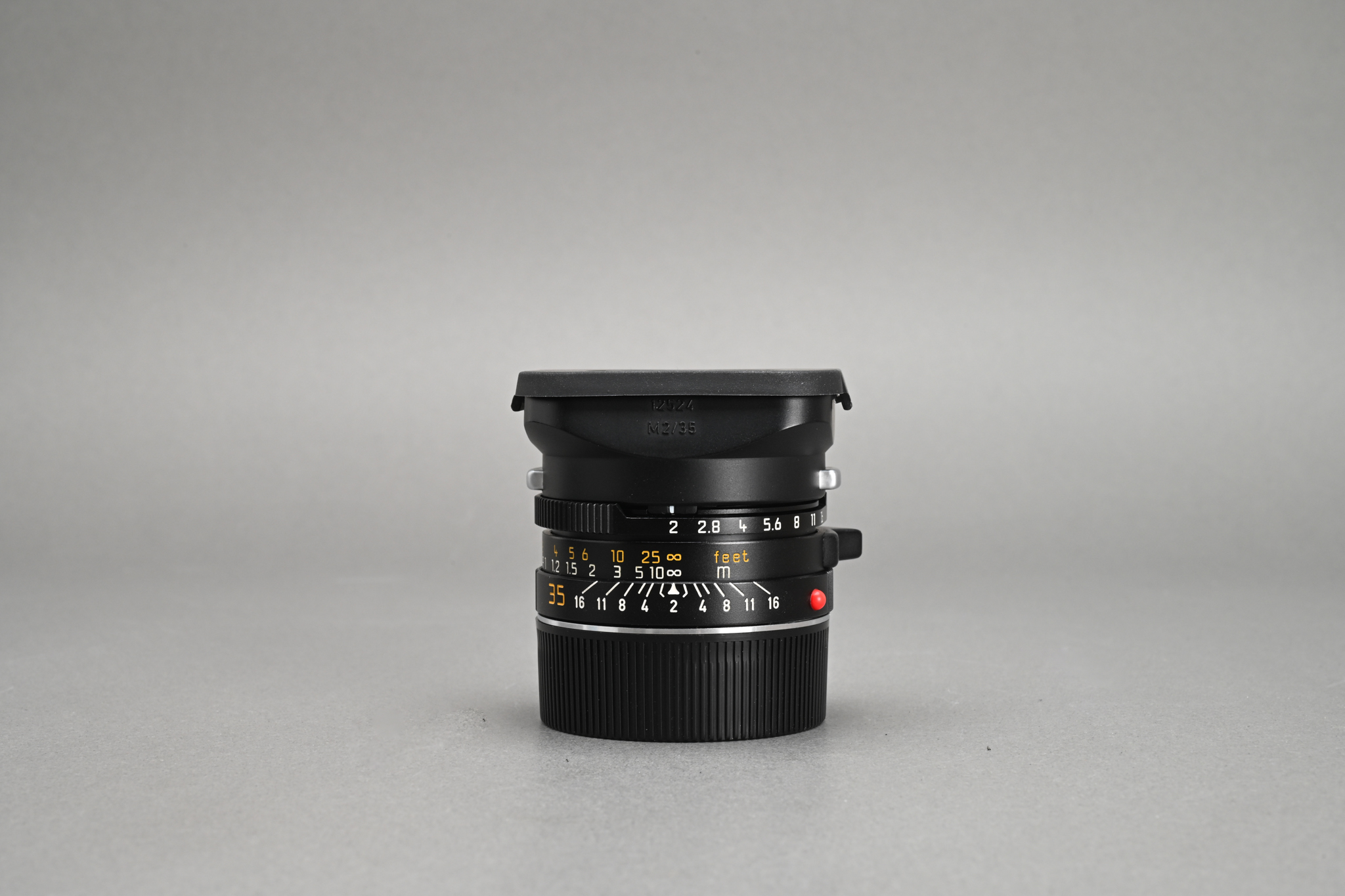 Picture of Leica Summicron-M 35mm f/2 Ver.4 Black King of Bokeh (KOB) 7-element Germany