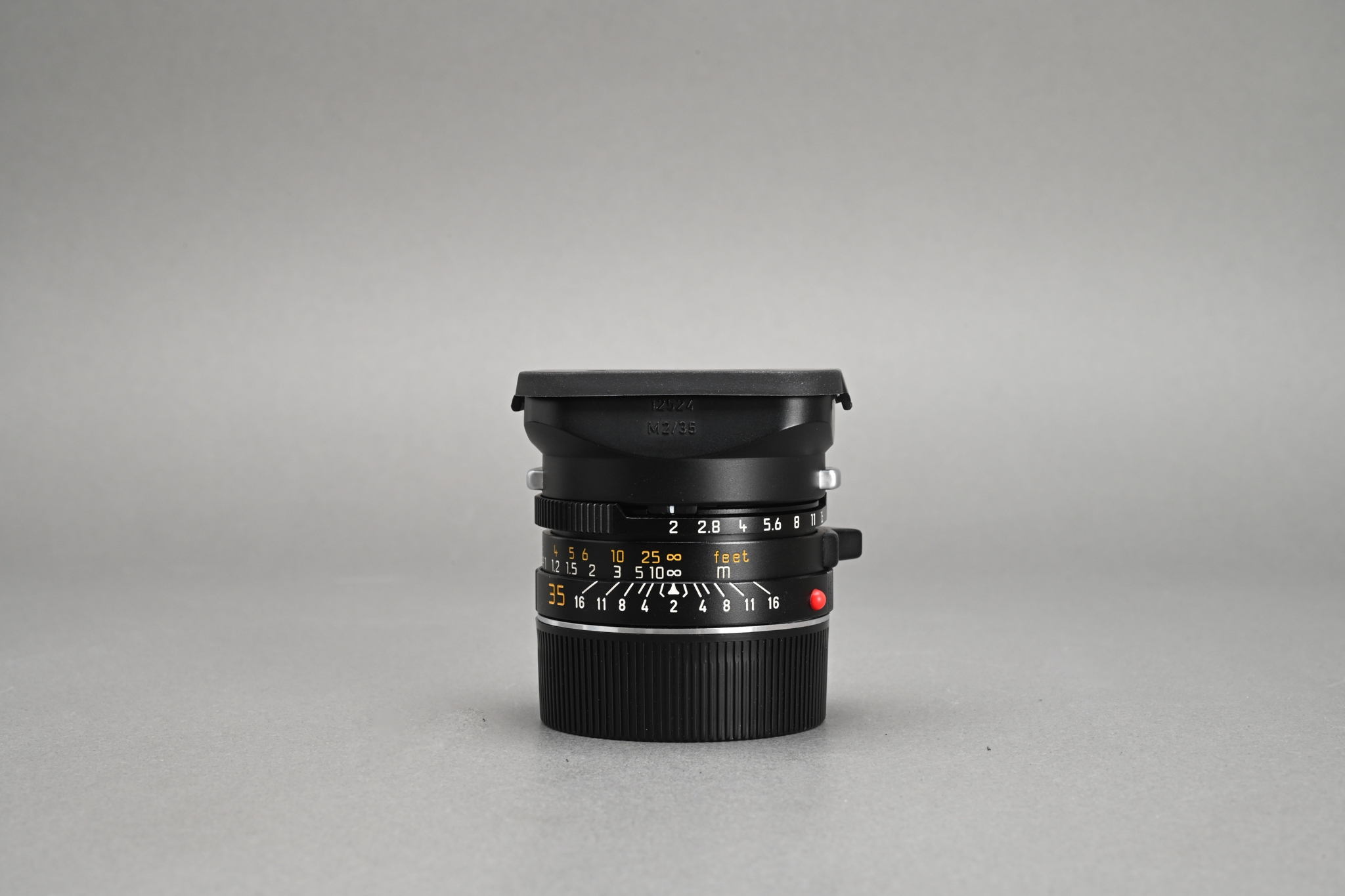 Picture of Leica Summicron-M 35mm f/2 Ver.4 Black King of Bokeh (KOB) 7-element Germany