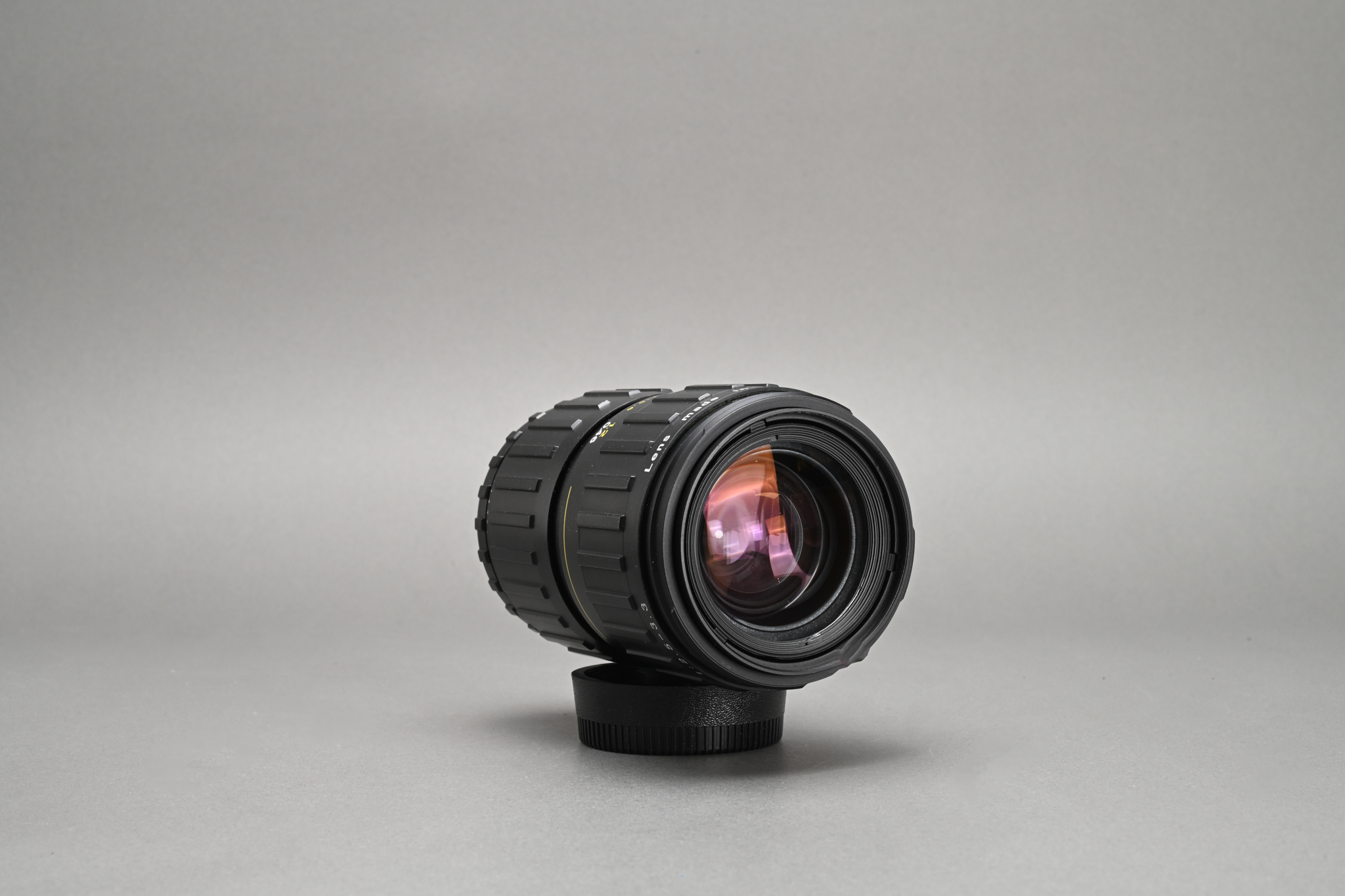 Picture of Angenieux Zoom 35-70mm f/2.5-3.3 Nikon F mount