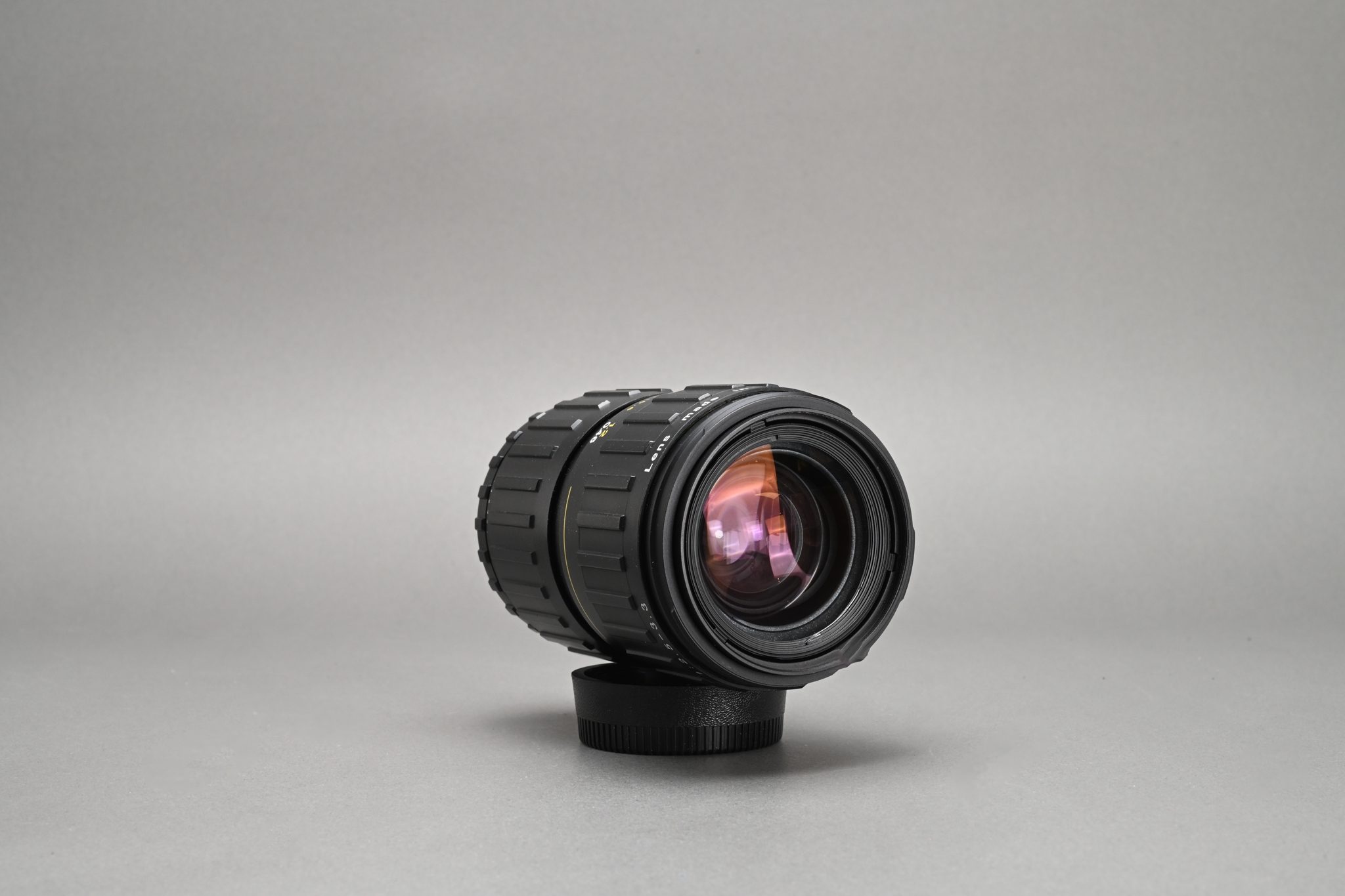 Picture of Angenieux Zoom 35-70mm f/2.5-3.3 Nikon F mount
