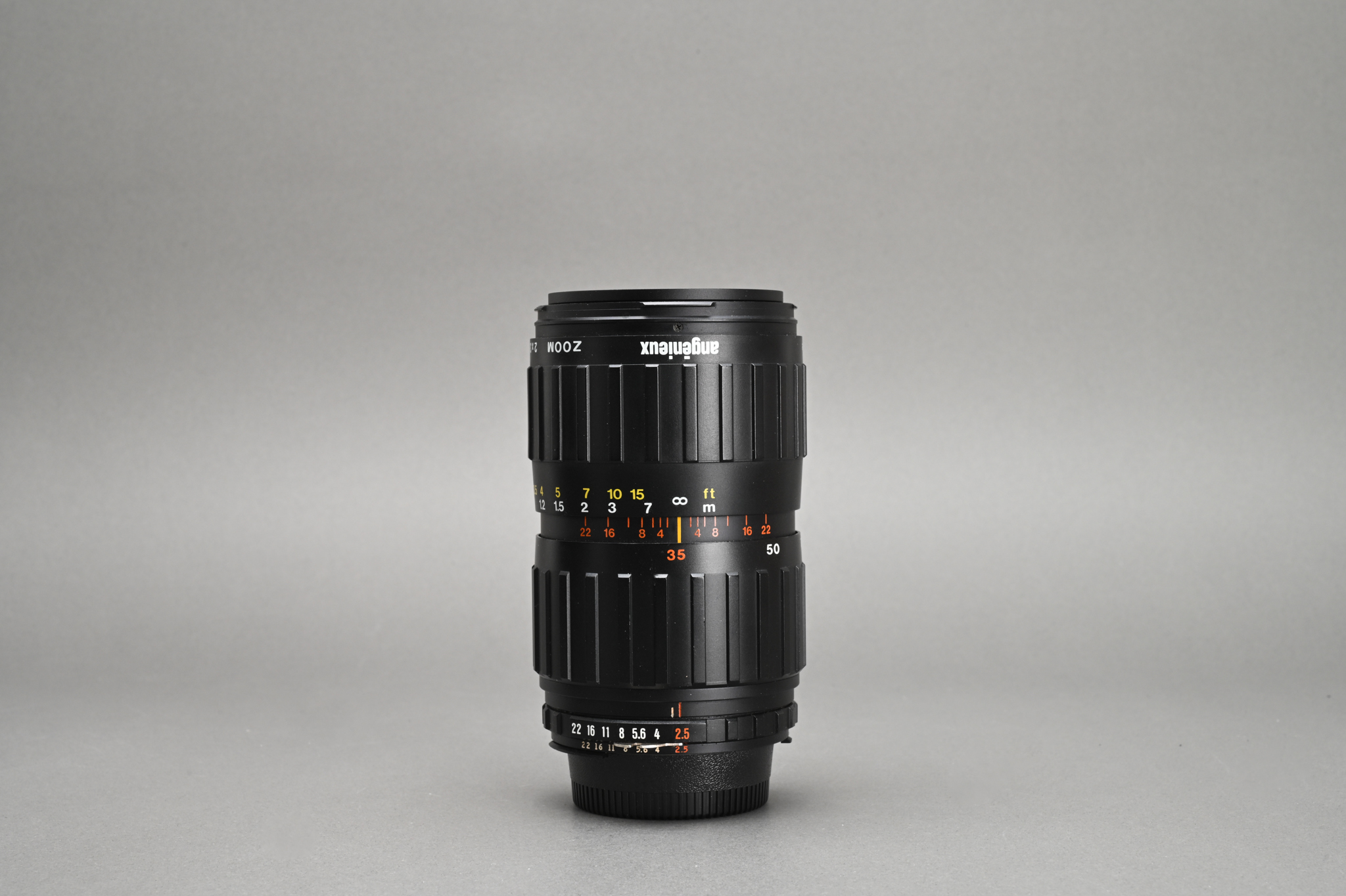 Picture of Angenieux Zoom 35-70mm f/2.5-3.3 Nikon F mount