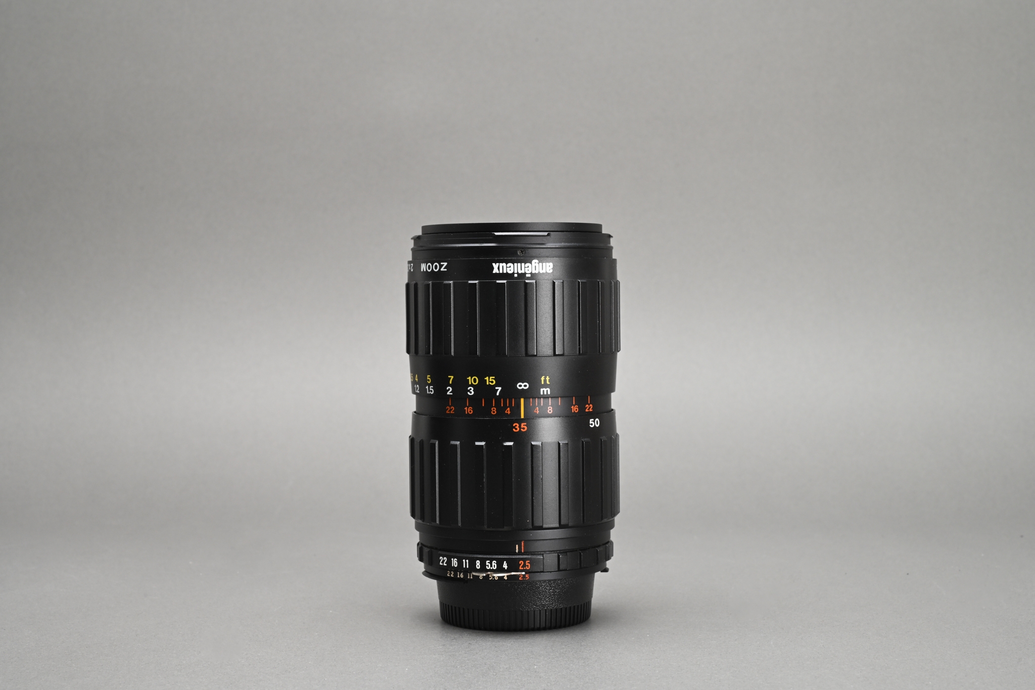 Picture of Angenieux Zoom 35-70mm f/2.5-3.3 Nikon F mount