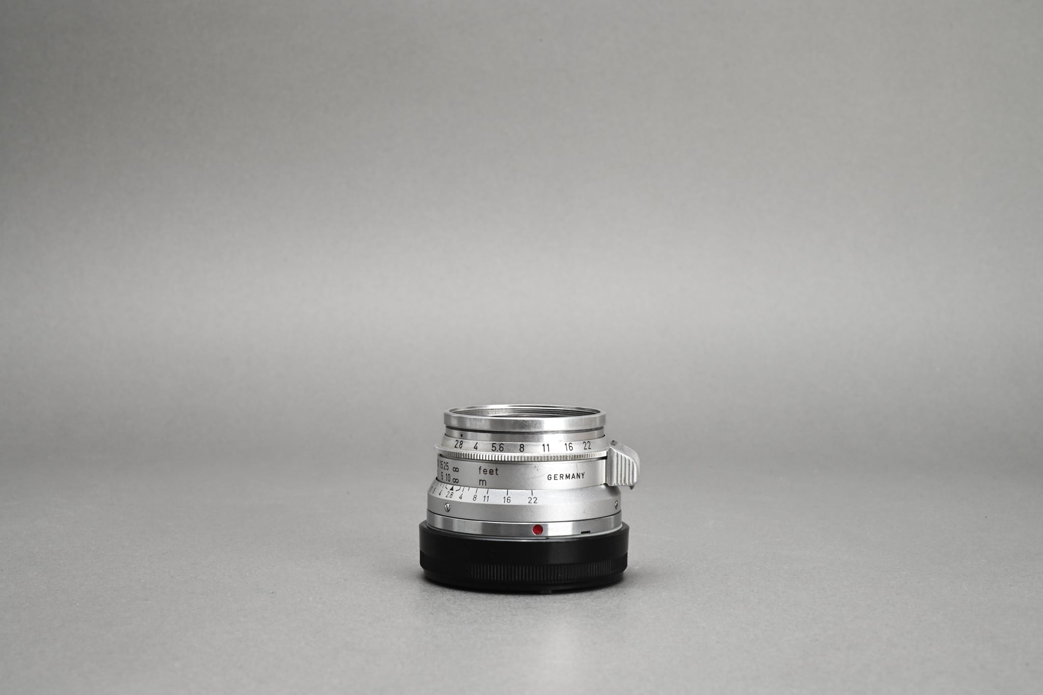 Picture of Leica Summaron-M 35mm f/2.8 modified to M2 non-google