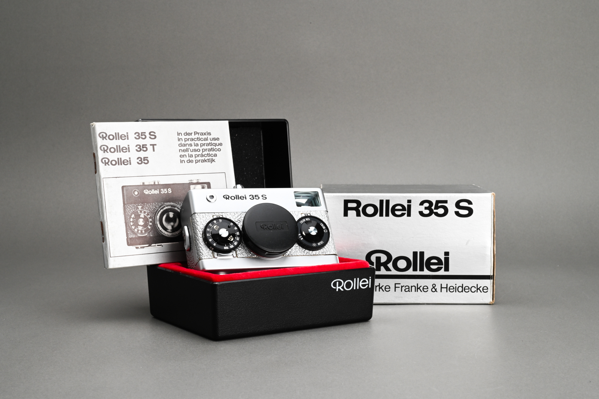 Picture of Rollei 35 S Silver Chrome Anniversary Limited Model with Silver Chrome Leather