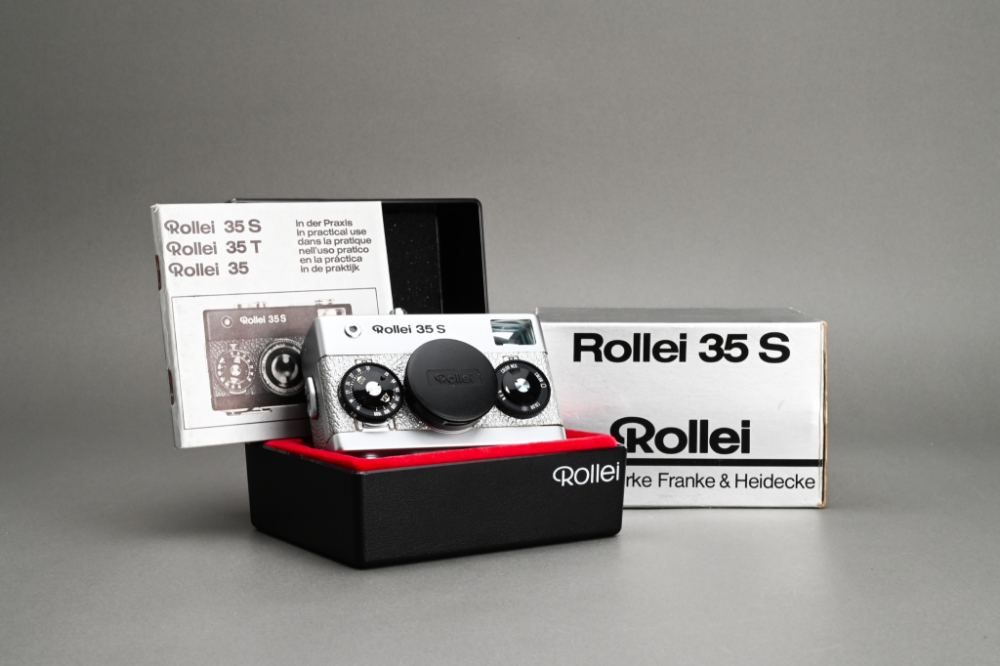 Picture of Rollei 35 S Silver Chrome Anniversary Limited Model with Silver Chrome Leather