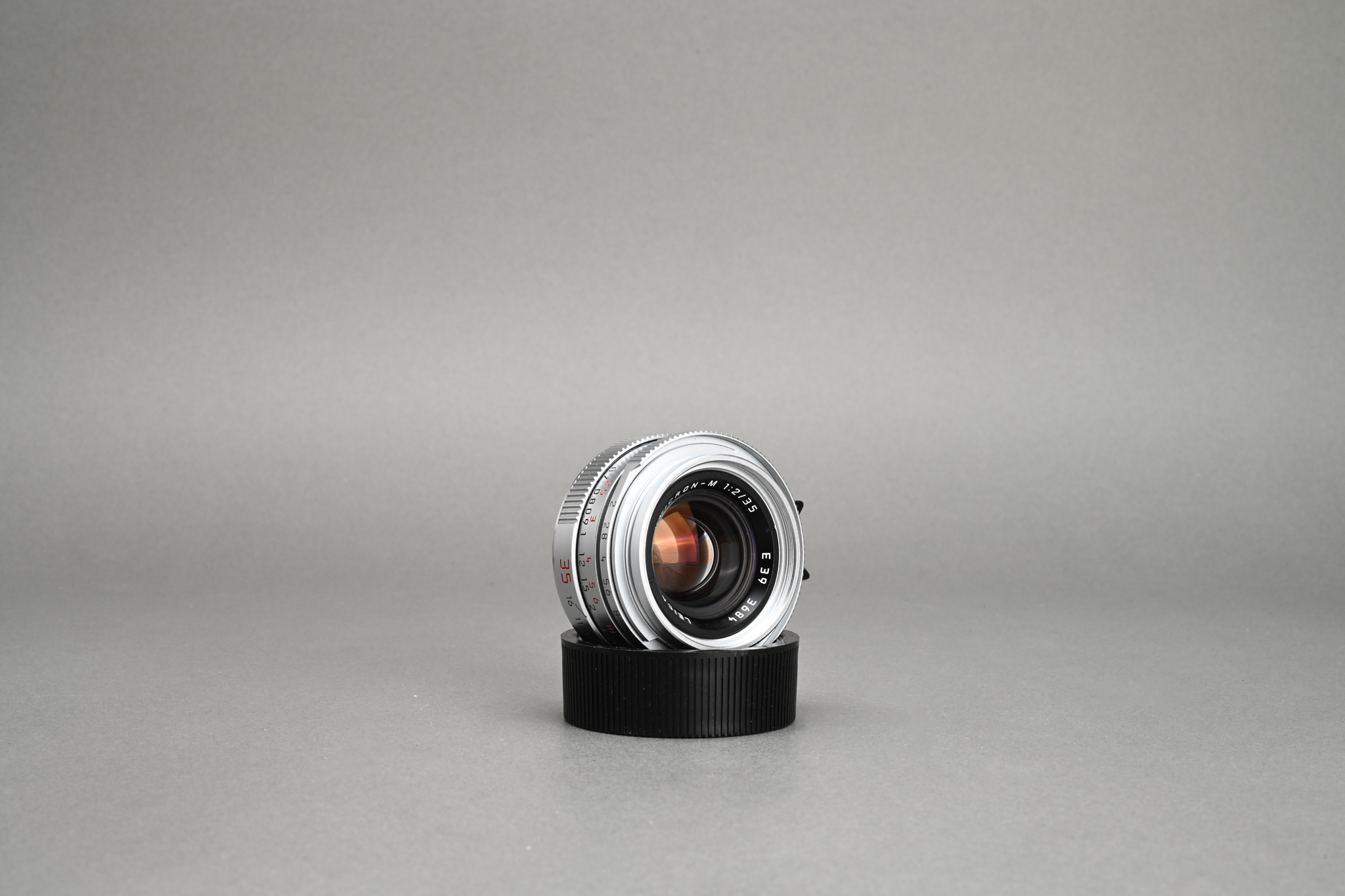 Picture of Leica Summicron-M 35mm f/2 Ver.4 Silver Chrome King of Bokeh (KOB) 7-element Germany