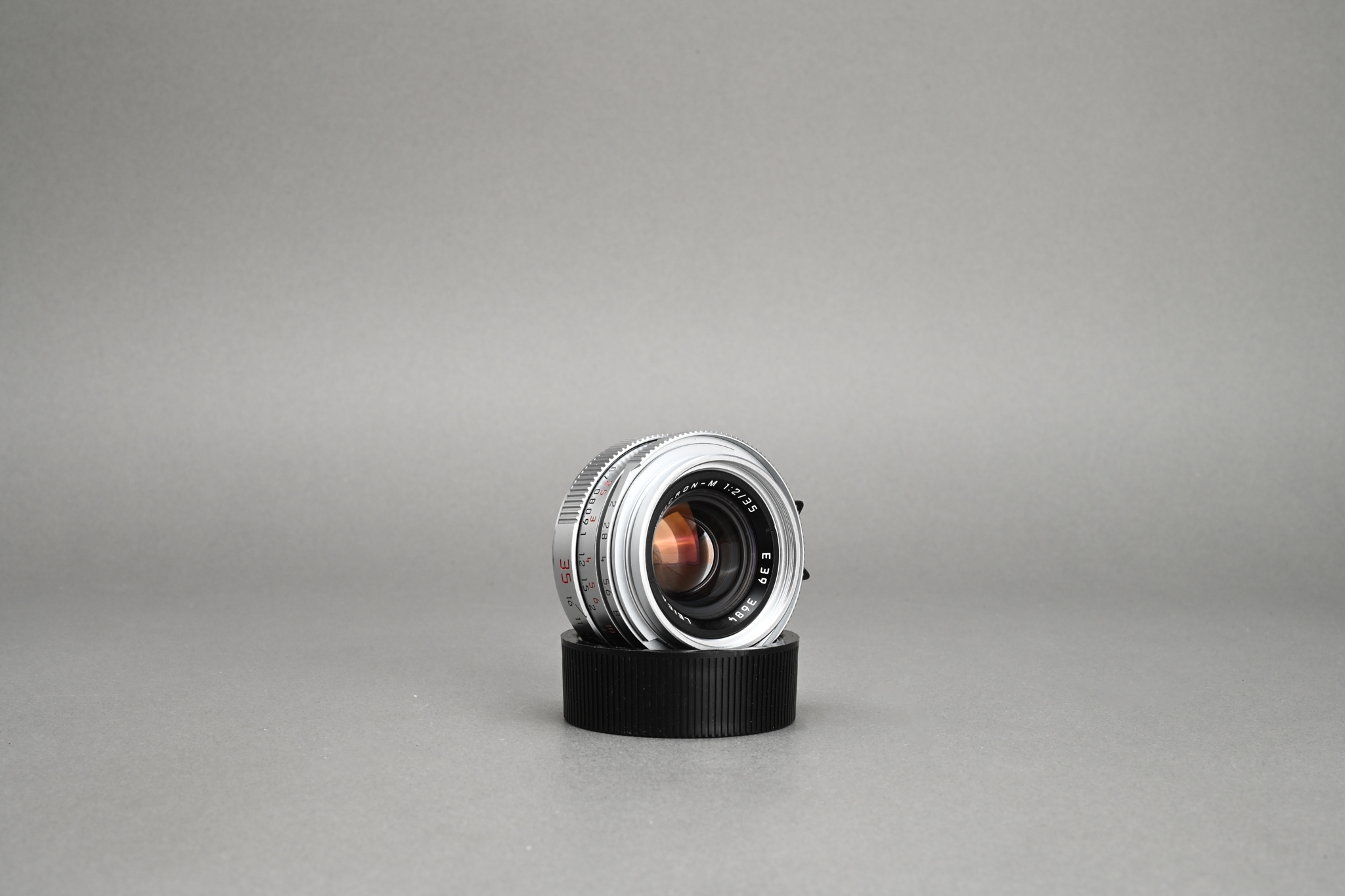 Picture of Leica Summicron-M 35mm f/2 Ver.4 Silver Chrome King of Bokeh (KOB) 7-element Germany