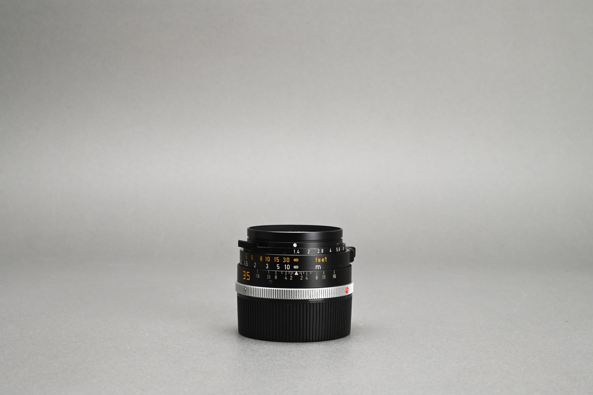 Picture of Leica Summilux-M 35mm f/1.4 Ver.2 Black Germany