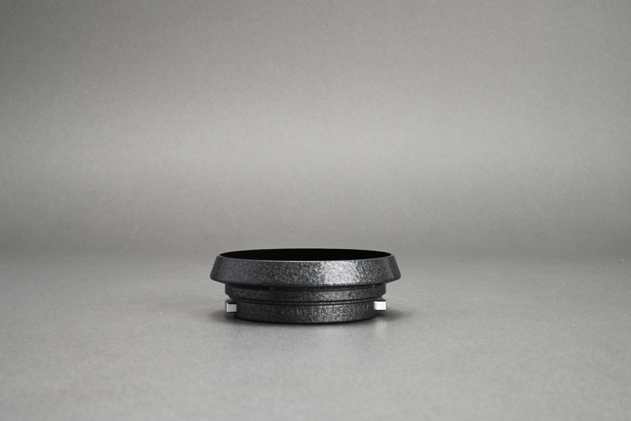 Picture of Leica Grey Hammertone Hood
