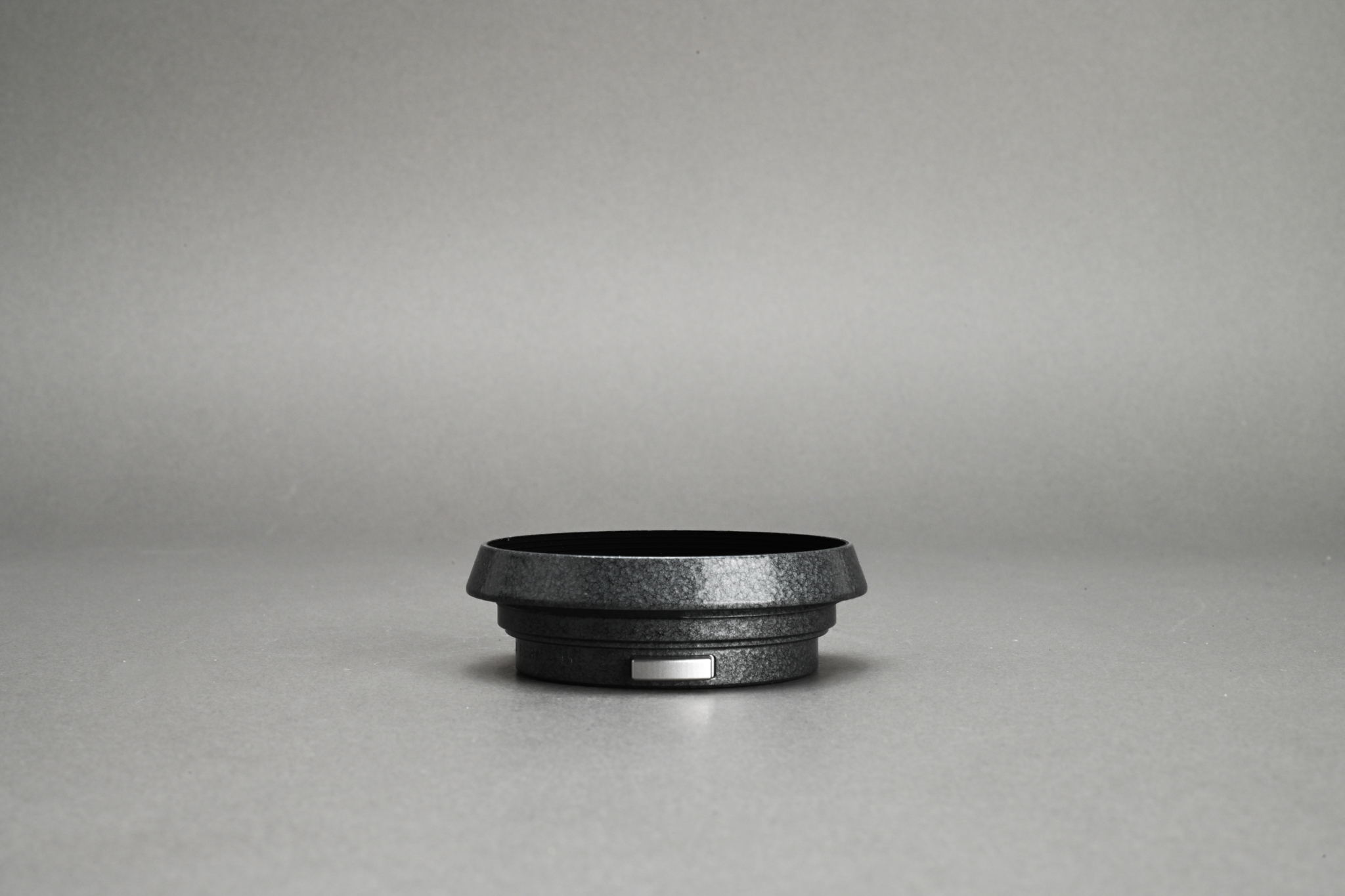 Picture of Leica Grey Hammertone Hood