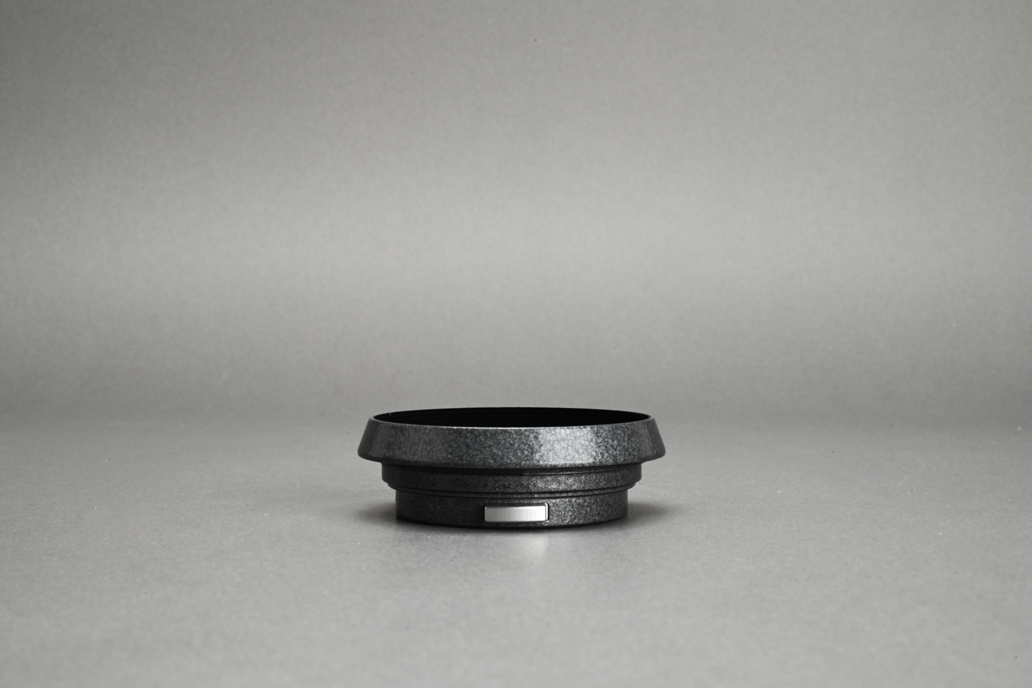 Picture of Leica Grey Hammertone Hood