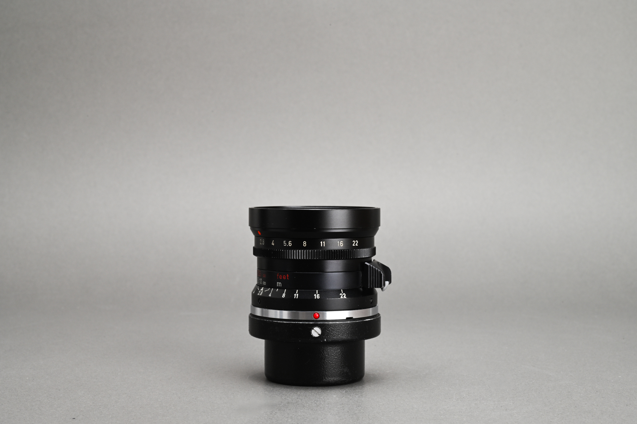 Picture of Leica Elmarit-M 28mm f/2.8 Ver.1 9-element Germany