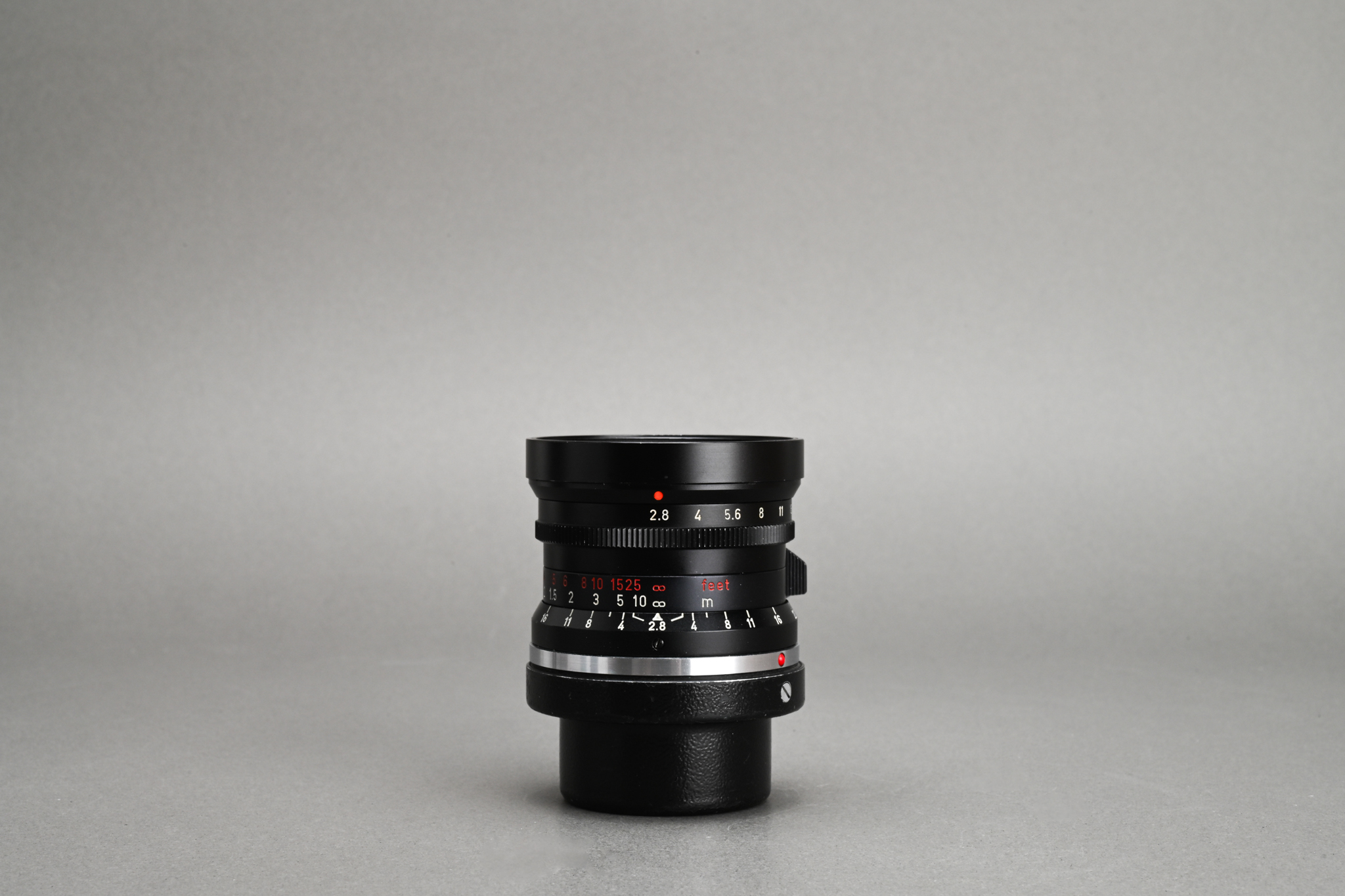Picture of Leica Elmarit-M 28mm f/2.8 Ver.1 9-element Germany