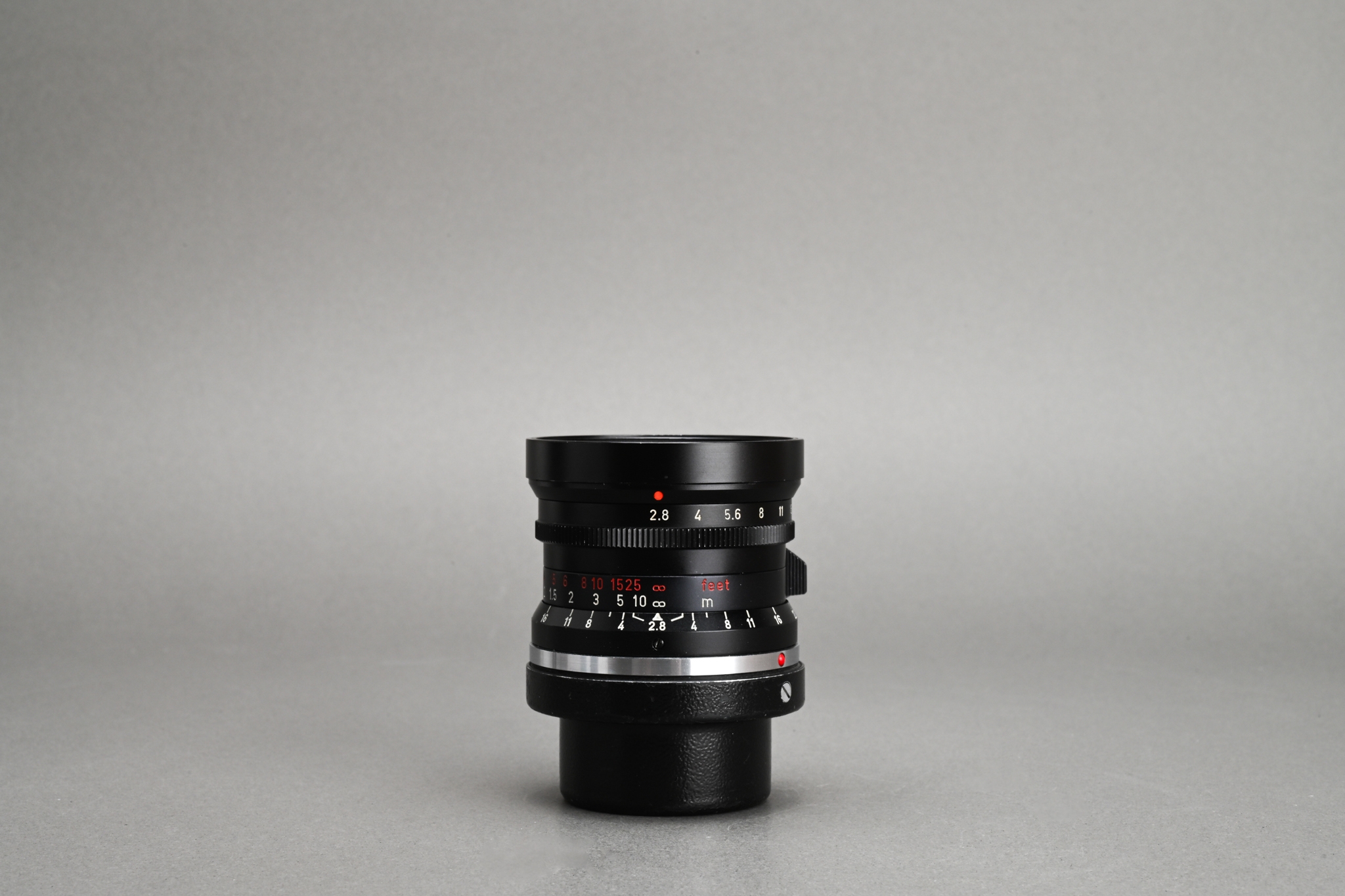 Picture of Leica Elmarit-M 28mm f/2.8 Ver.1 9-element Germany