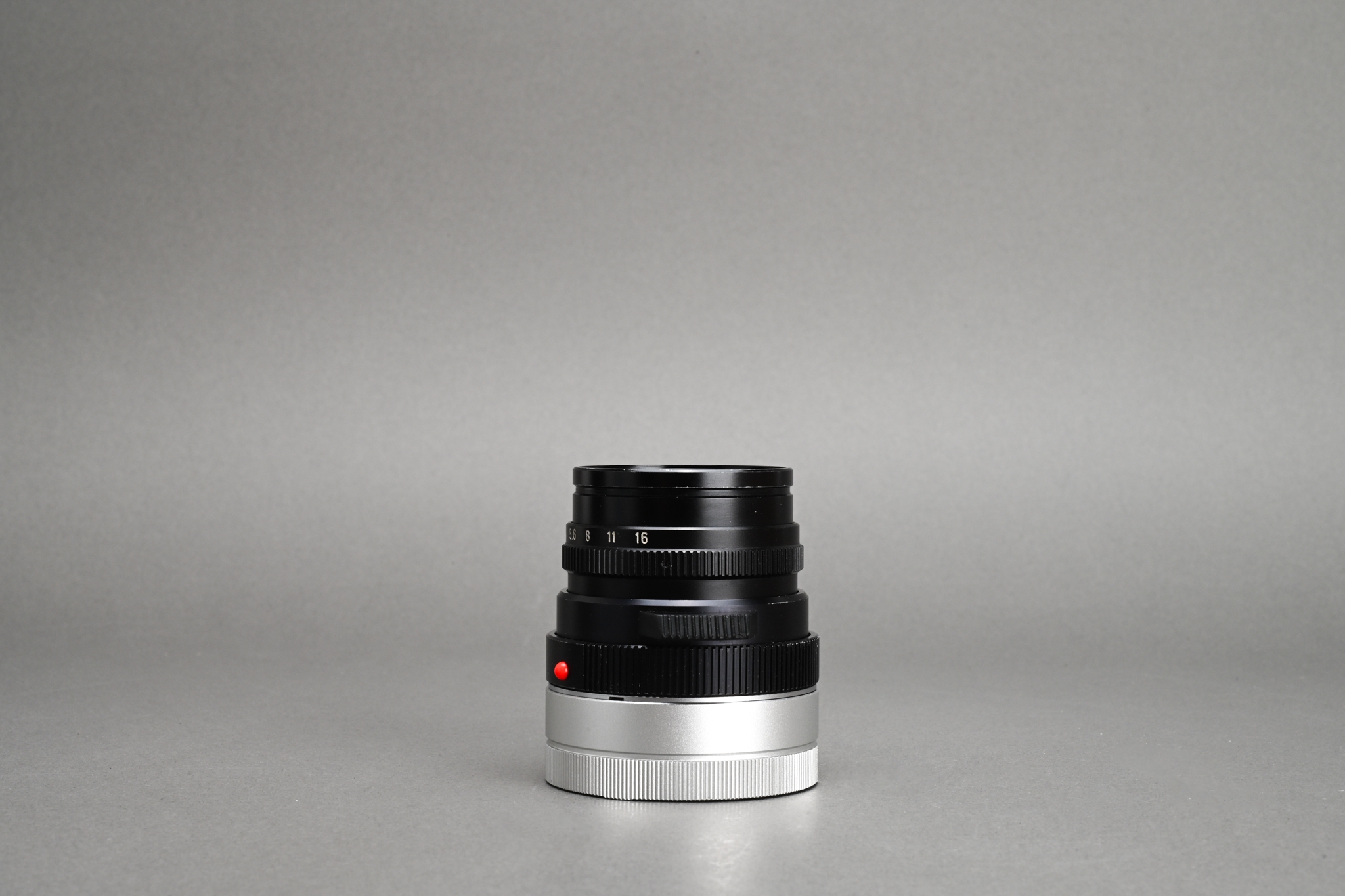 Picture of Leica Summicron-M 50mm f/2 Ver.4 Tiger Claw