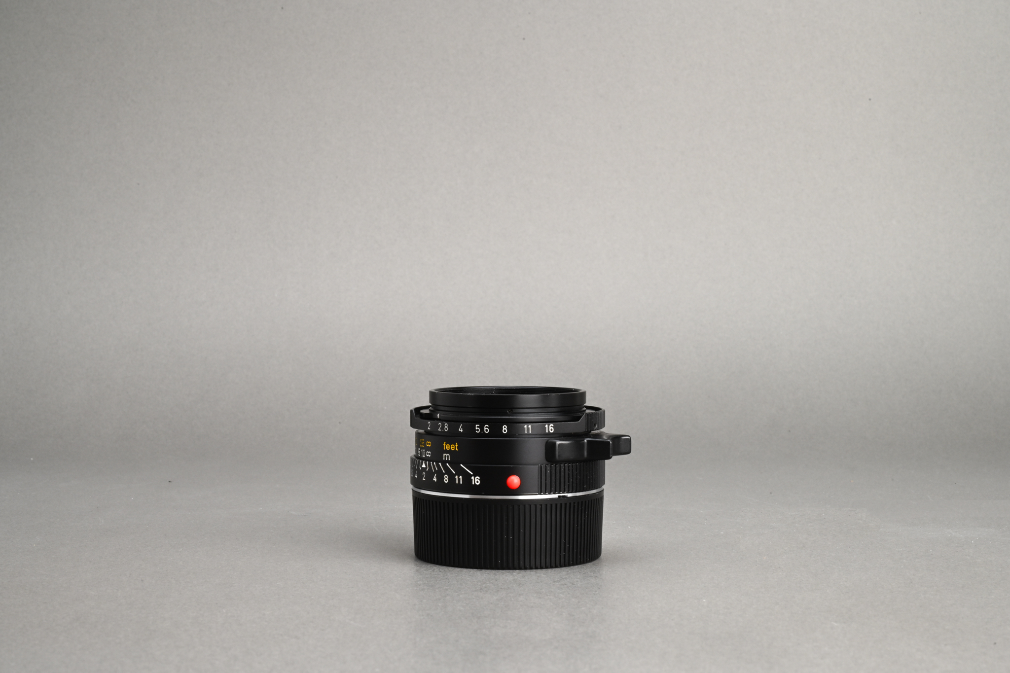 Picture of Leica Summicron-M 35mm f/2 Ver.4 Black King of Bokeh (KOB) 7-element Canada