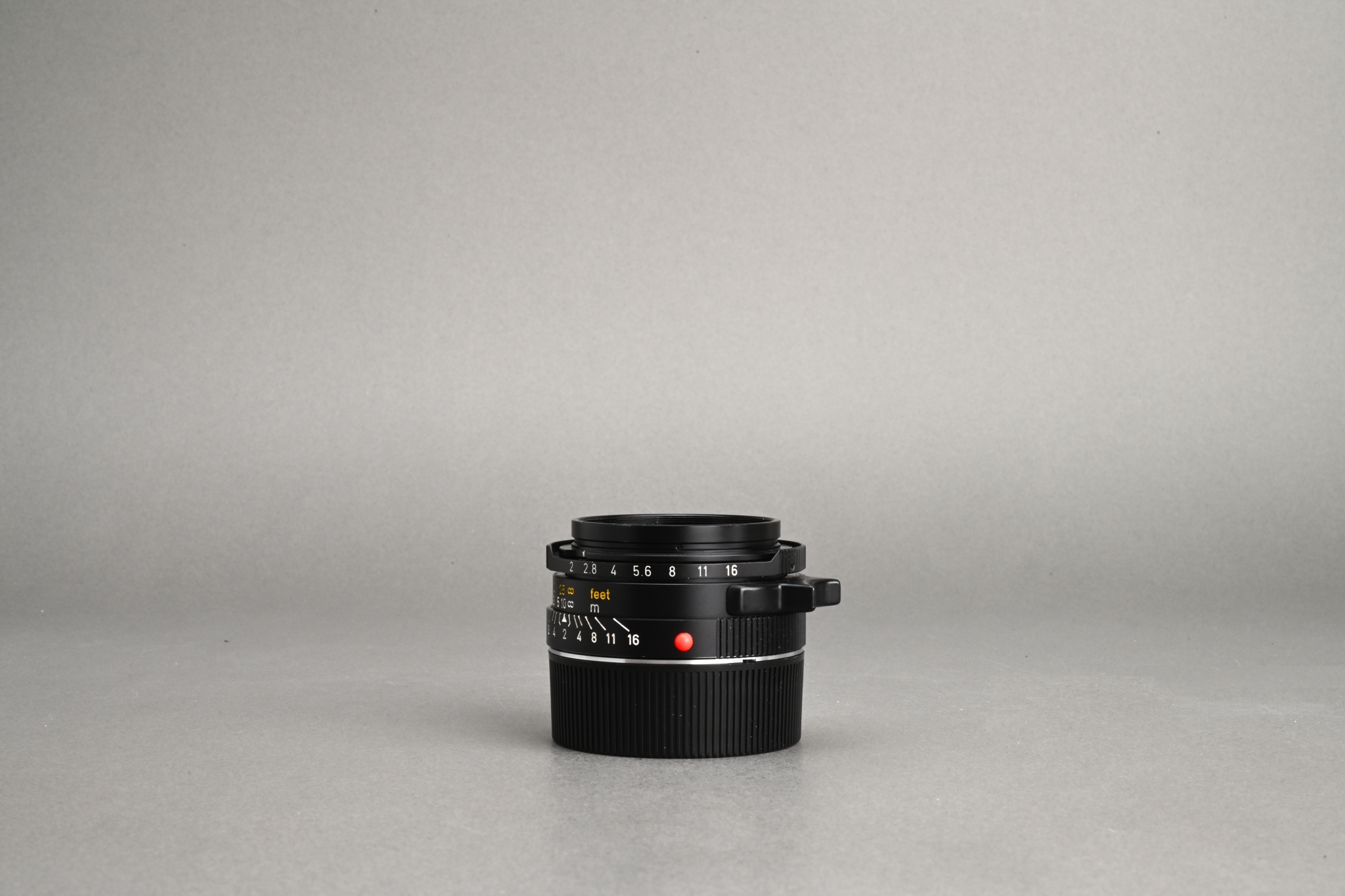 Picture of Leica Summicron-M 35mm f/2 Ver.4 Black King of Bokeh (KOB) 7-element Canada