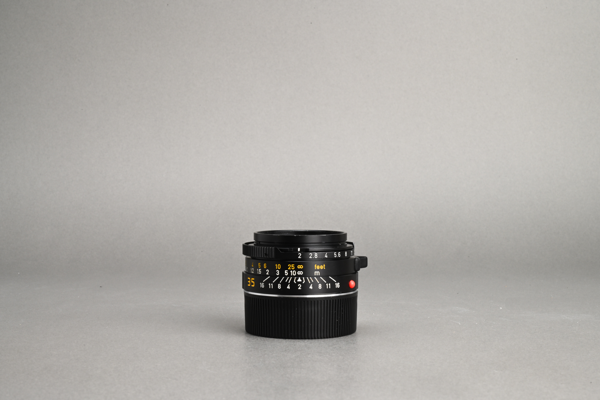 Picture of Leica Summicron-M 35mm f/2 Ver.4 Black King of Bokeh (KOB) 7-element Canada