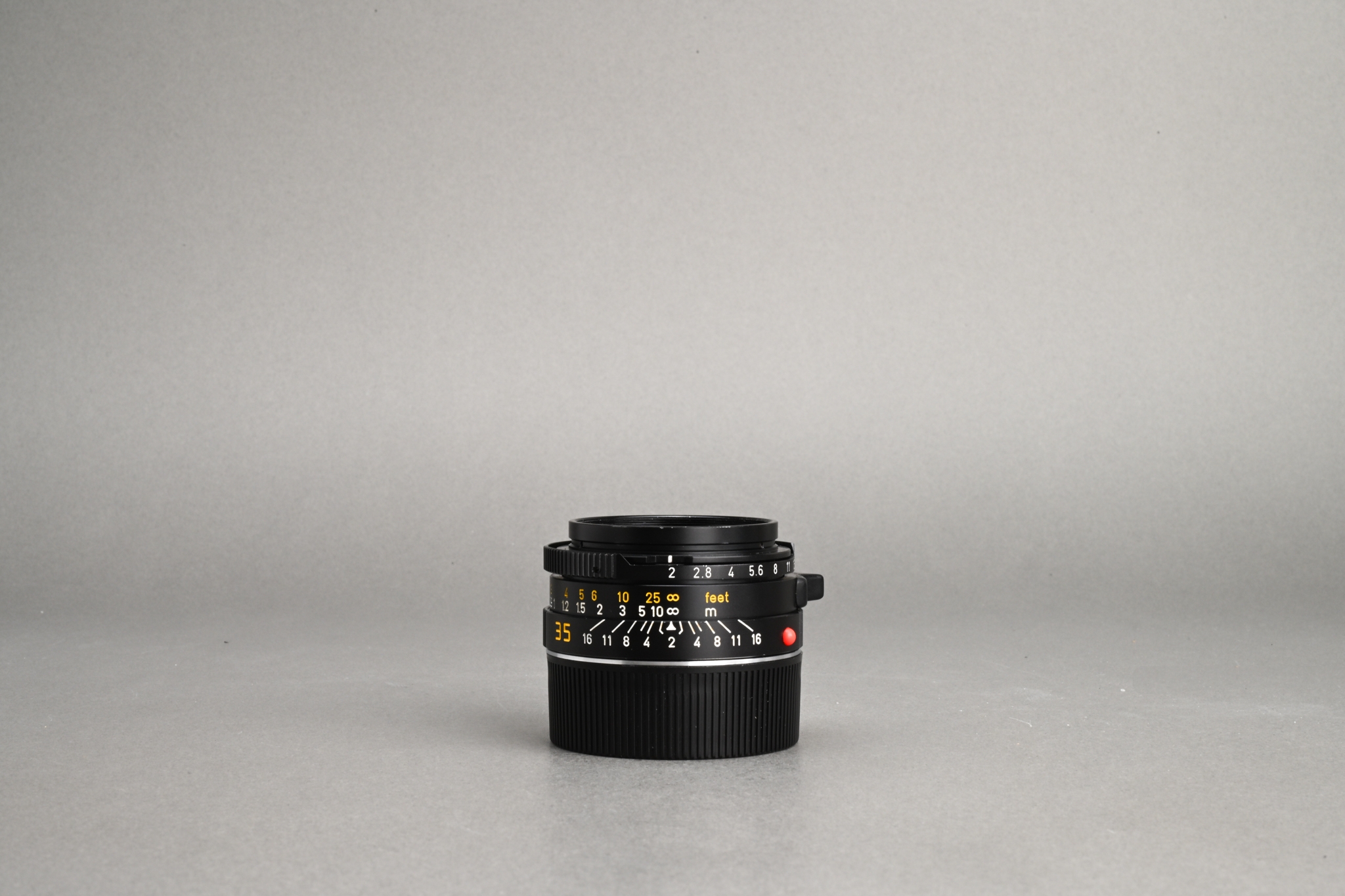 Picture of Leica Summicron-M 35mm f/2 Ver.4 Black King of Bokeh (KOB) 7-element Canada