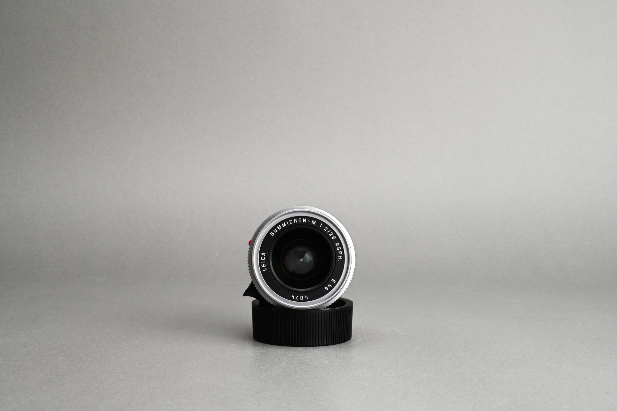 Picture of Leica Summicron-M 28mm f/2 ASPH Ver.1 Silver Chrome