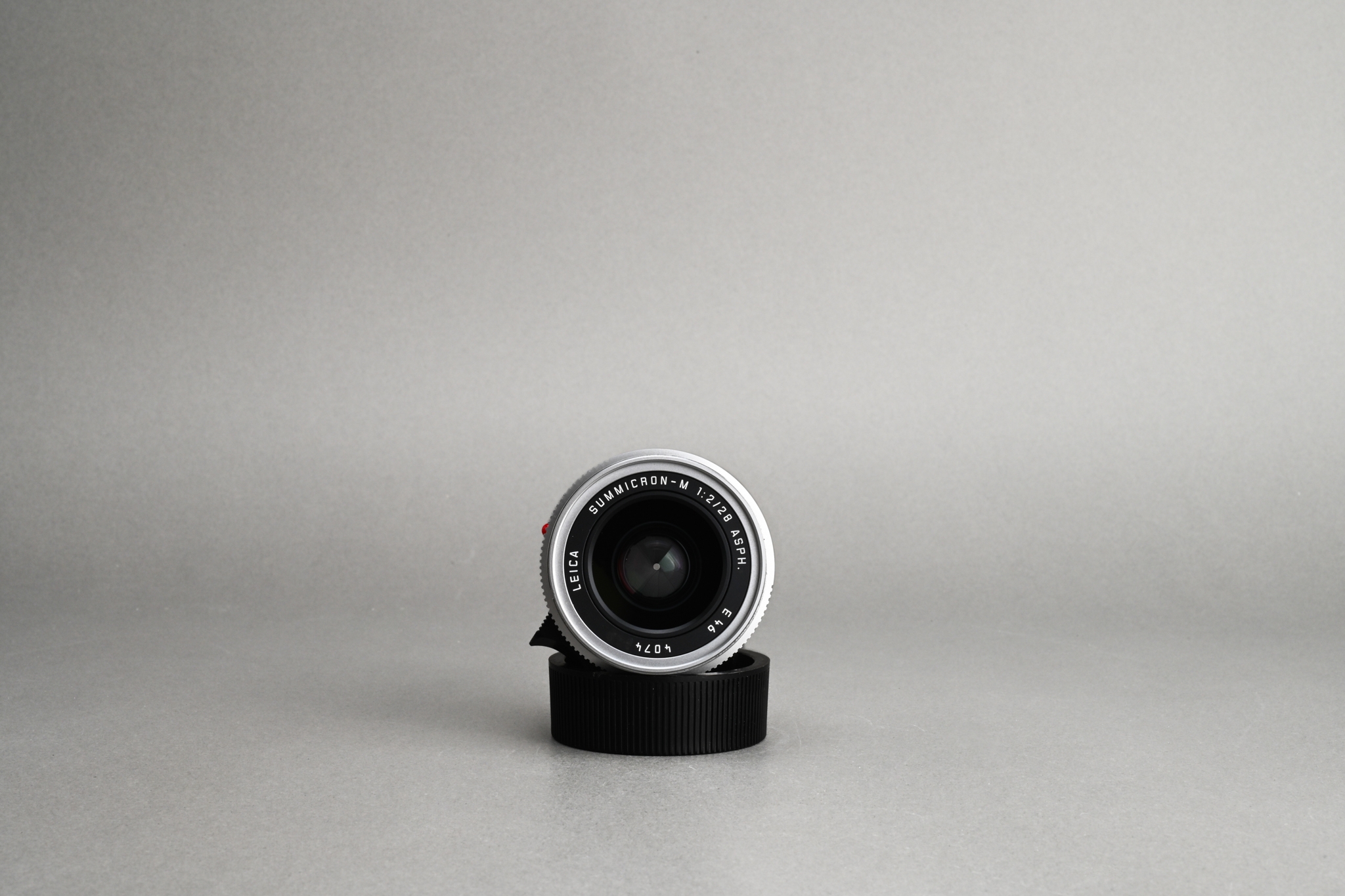 Picture of Leica Summicron-M 28mm f/2 ASPH Ver.1 Silver Chrome