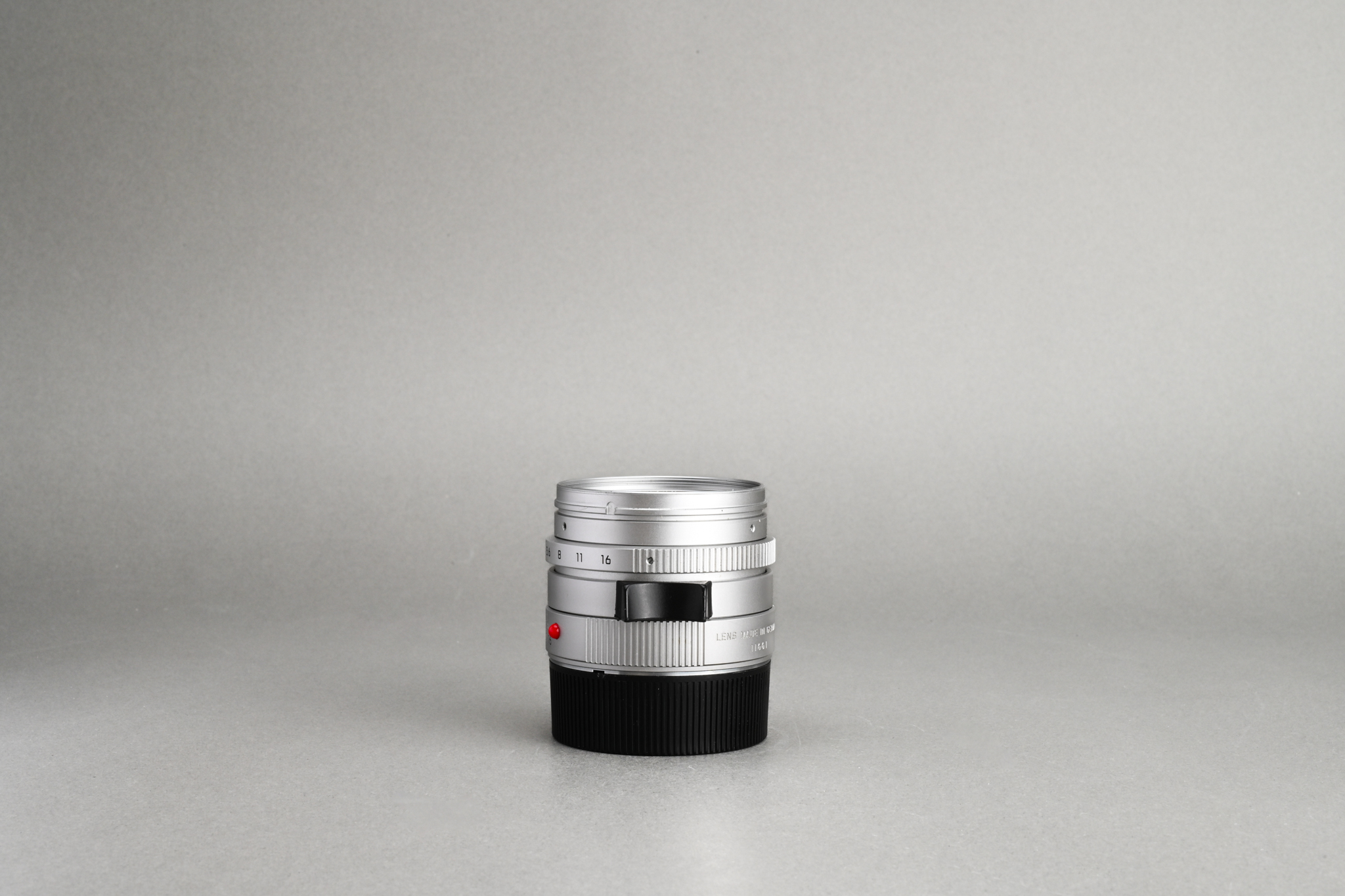 Picture of Leica Summicron-M 28mm f/2 ASPH Ver.1 Silver Chrome