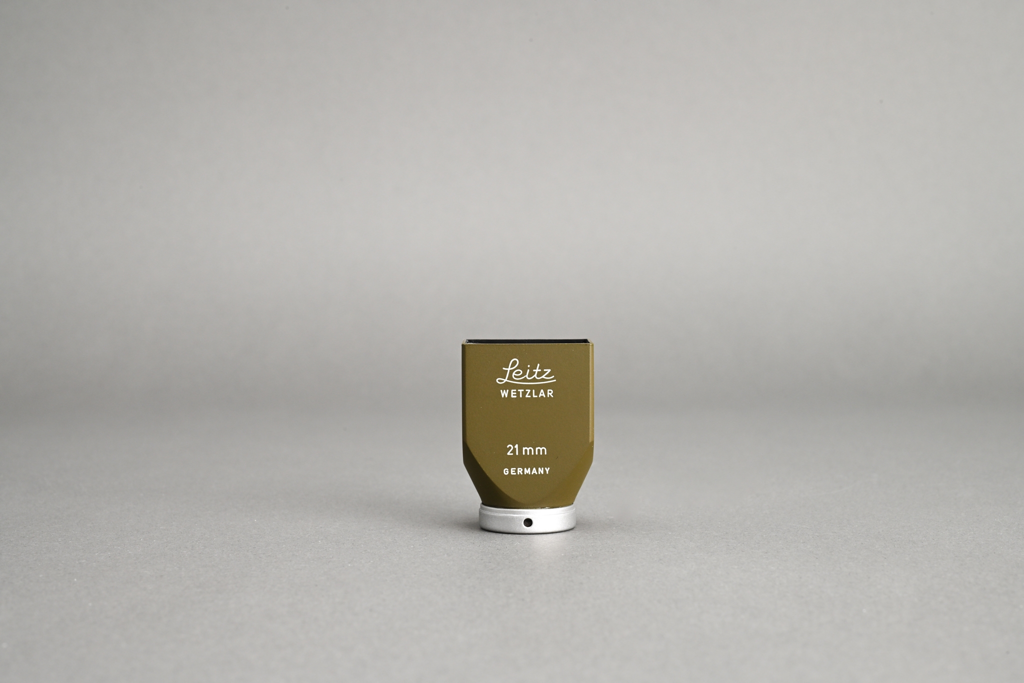 Picture of Leica 21mm Brightline Viewfinder Kanto Repainted Olive Green