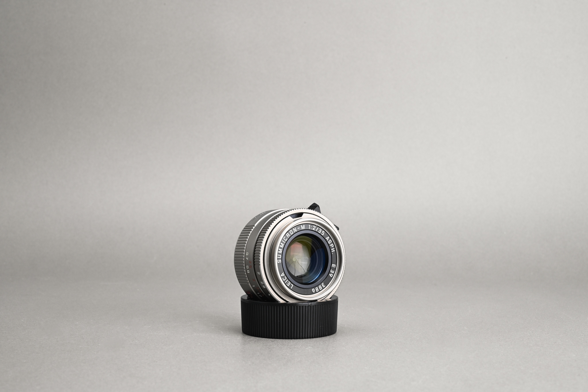 Picture of Leica Summicron-M 35mm f/2 ASPH Titanium