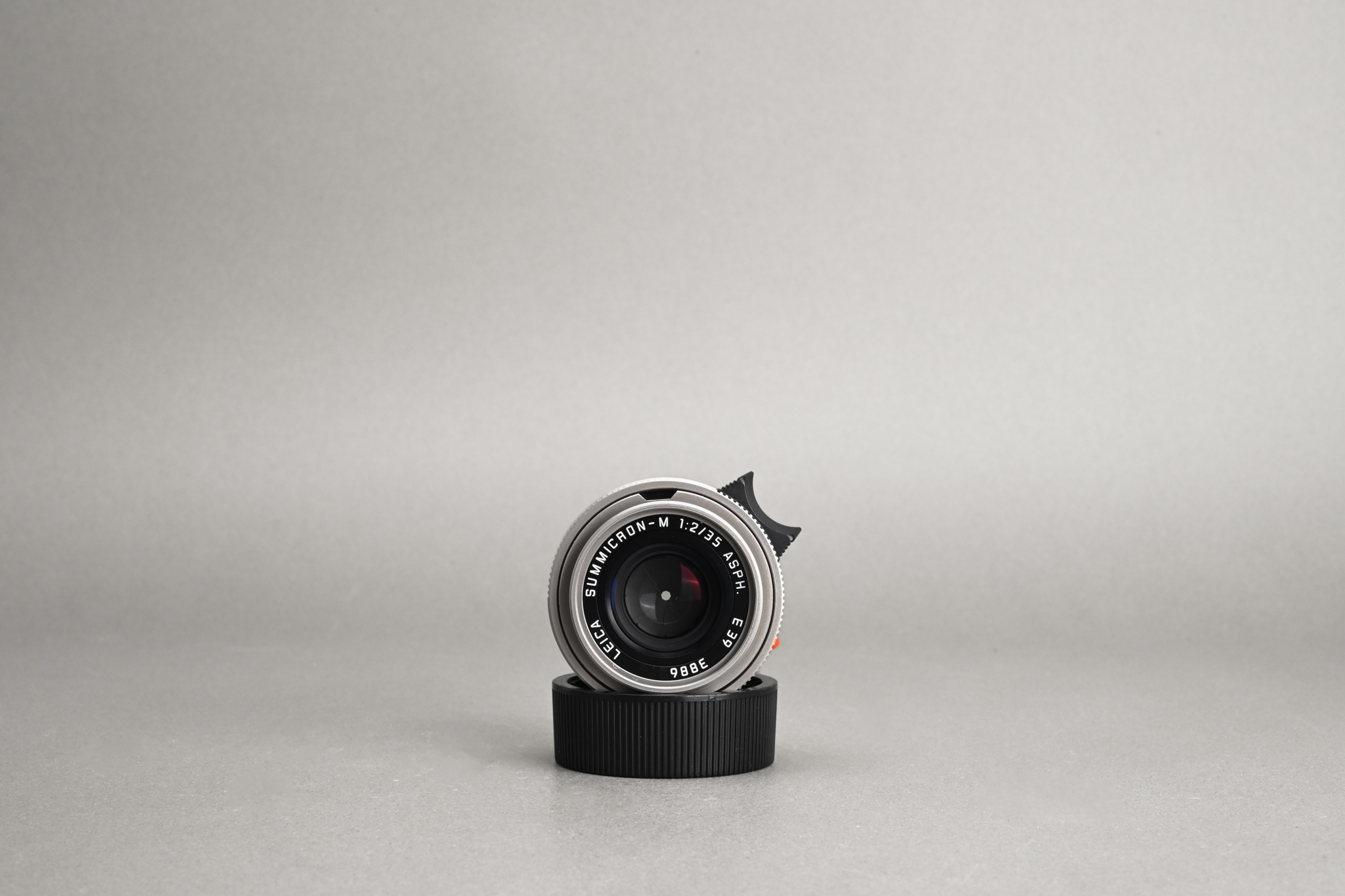Picture of Leica Summicron-M 35mm f/2 ASPH Titanium