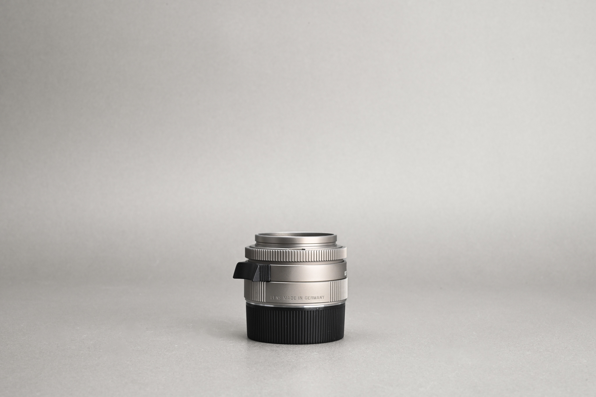 Picture of Leica Summicron-M 35mm f/2 ASPH Titanium