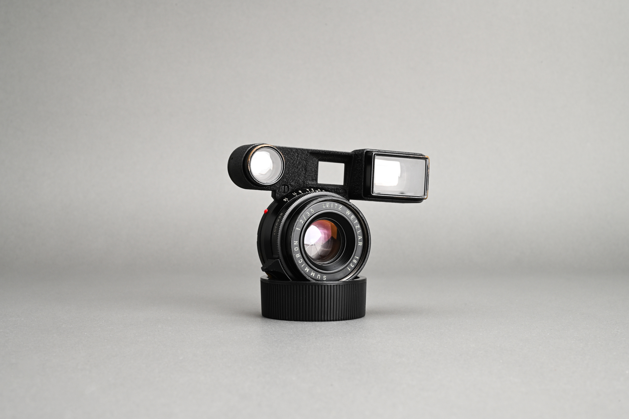 Picture of Leica Summicron-M 35mm f/2 Ver.1 8-Element Black M3
