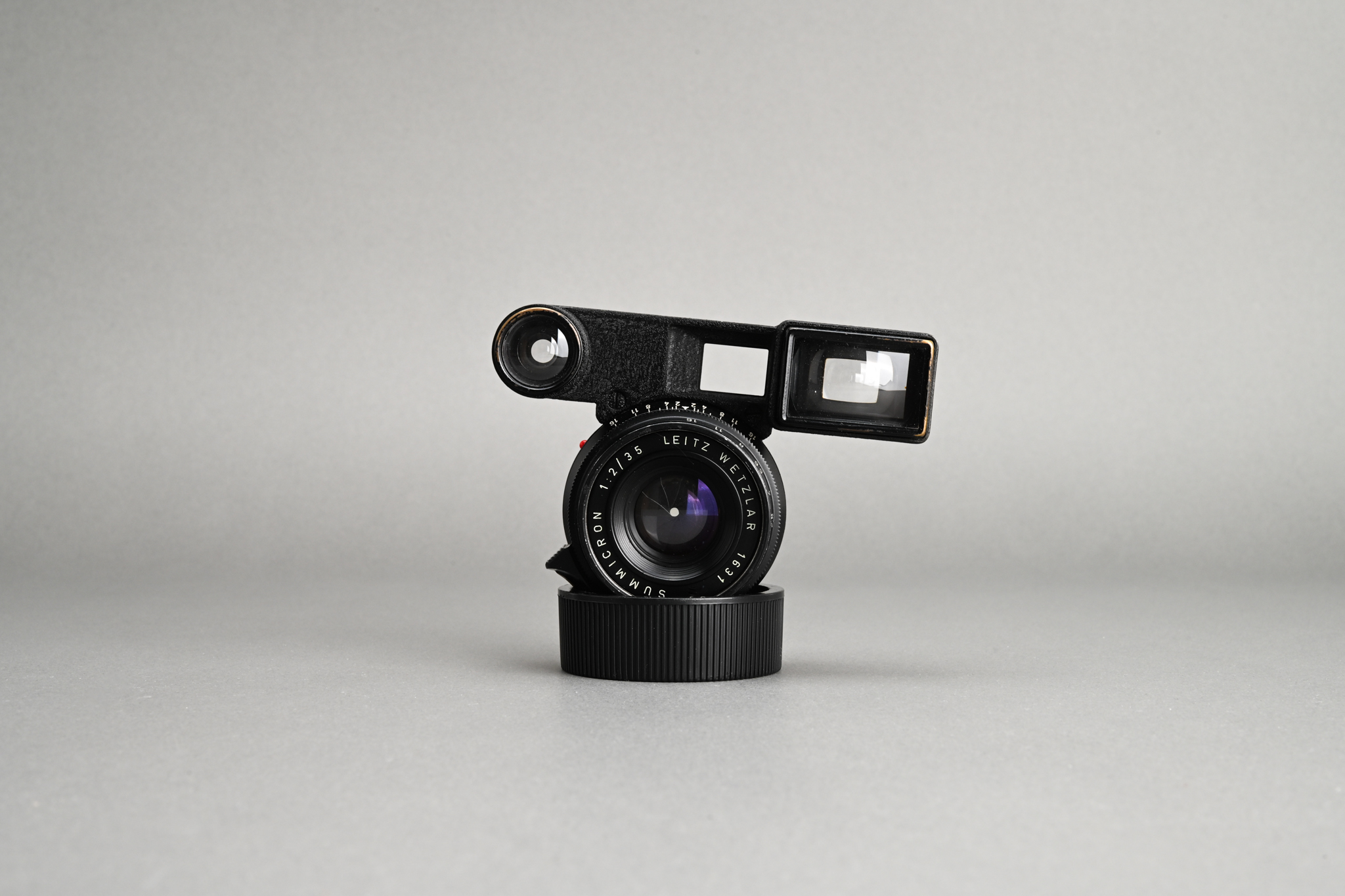 Picture of Leica Summicron-M 35mm f/2 Ver.1 8-Element Black M3