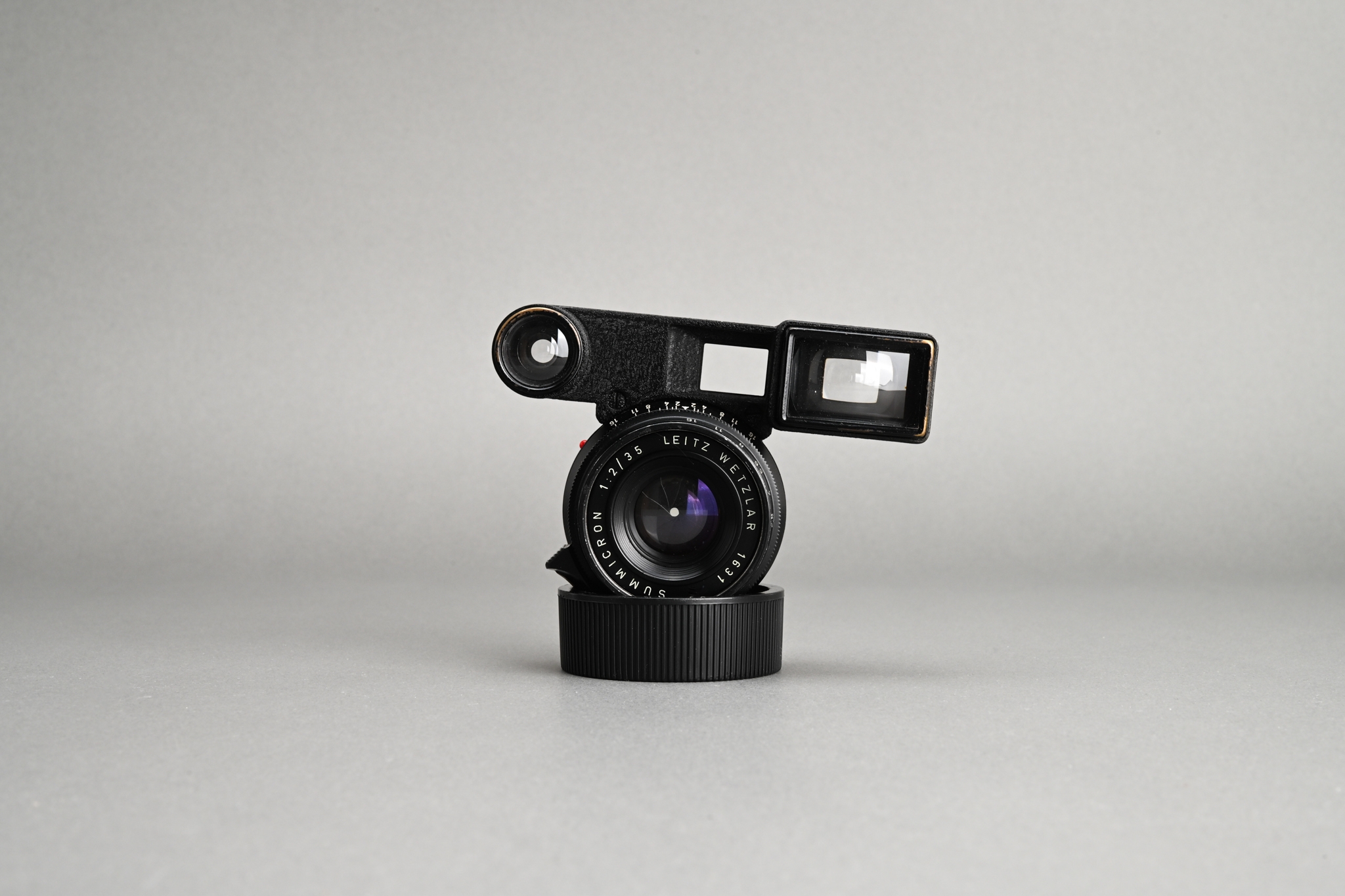 Picture of Leica Summicron-M 35mm f/2 Ver.1 8-Element Black M3