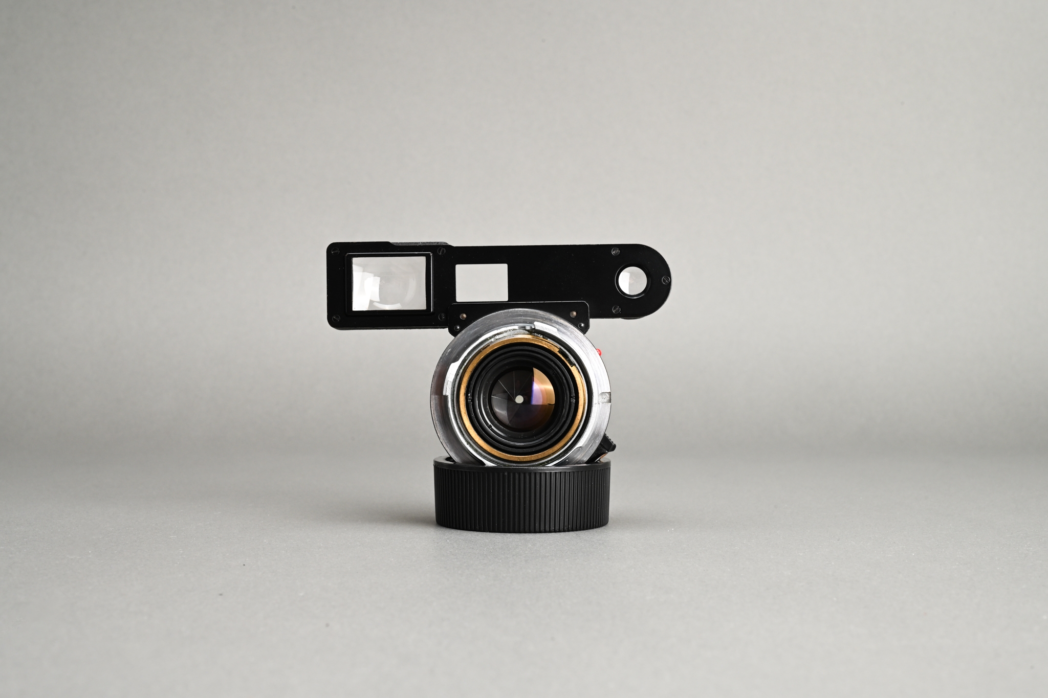 Picture of Leica Summicron-M 35mm f/2 Ver.1 8-Element Black M3
