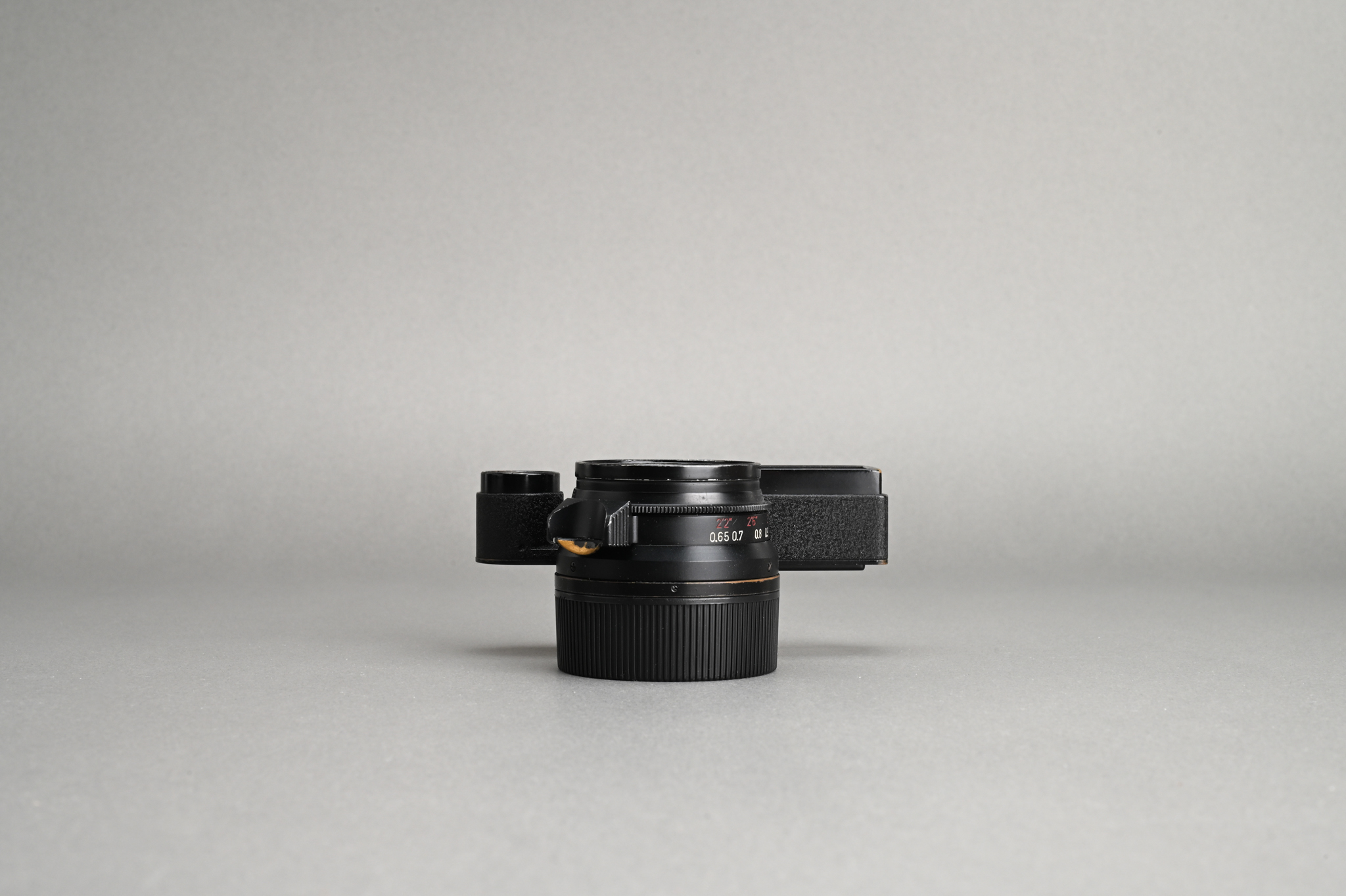 Picture of Leica Summicron-M 35mm f/2 Ver.1 8-Element Black M3