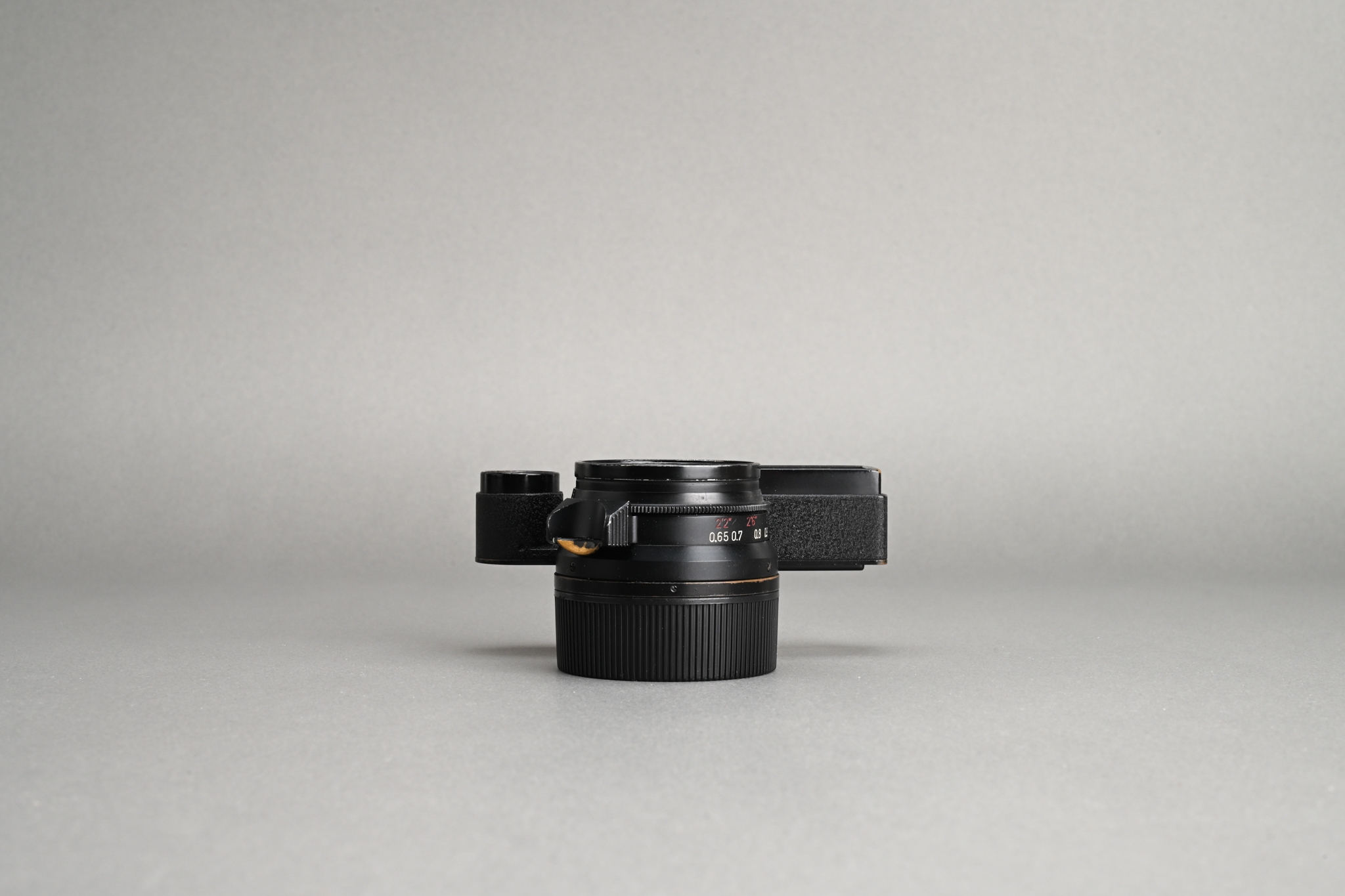 Picture of Leica Summicron-M 35mm f/2 Ver.1 8-Element Black M3