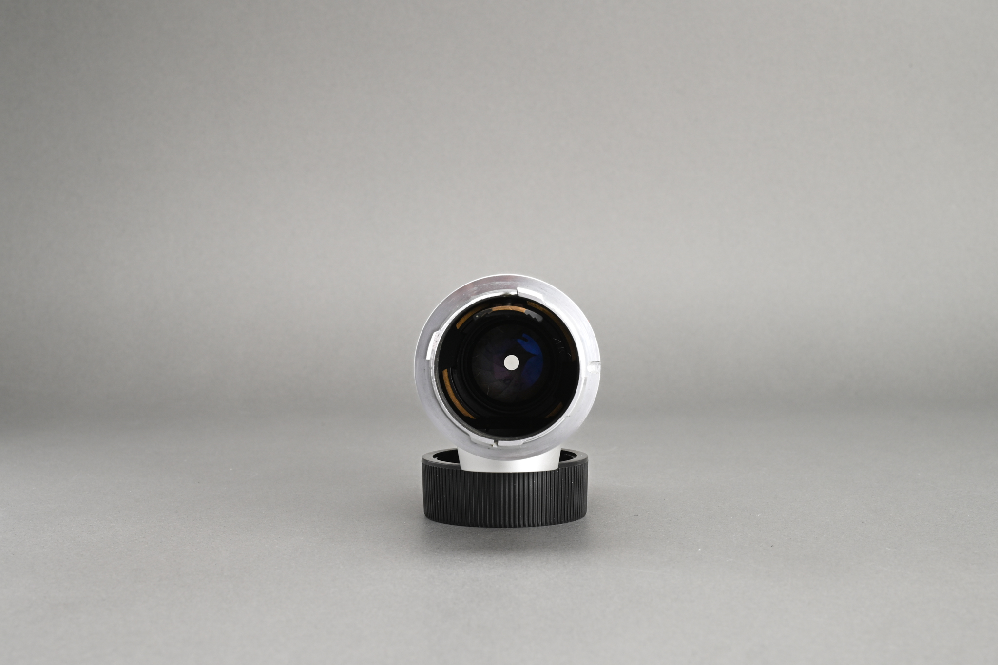 Picture of Leica Elmar-M 135mm f/4 Ver.1 Silver Chrome