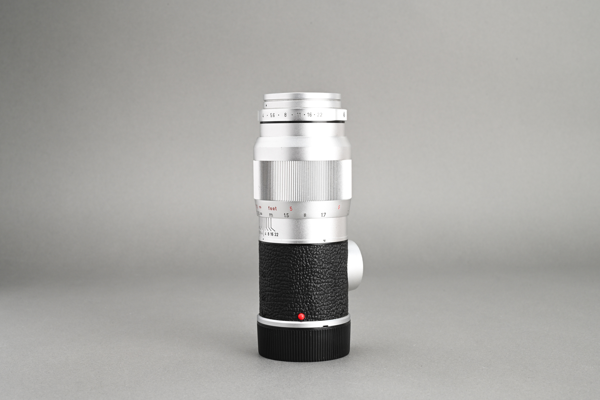Picture of Leica Elmar-M 135mm f/4 Ver.1 Silver Chrome