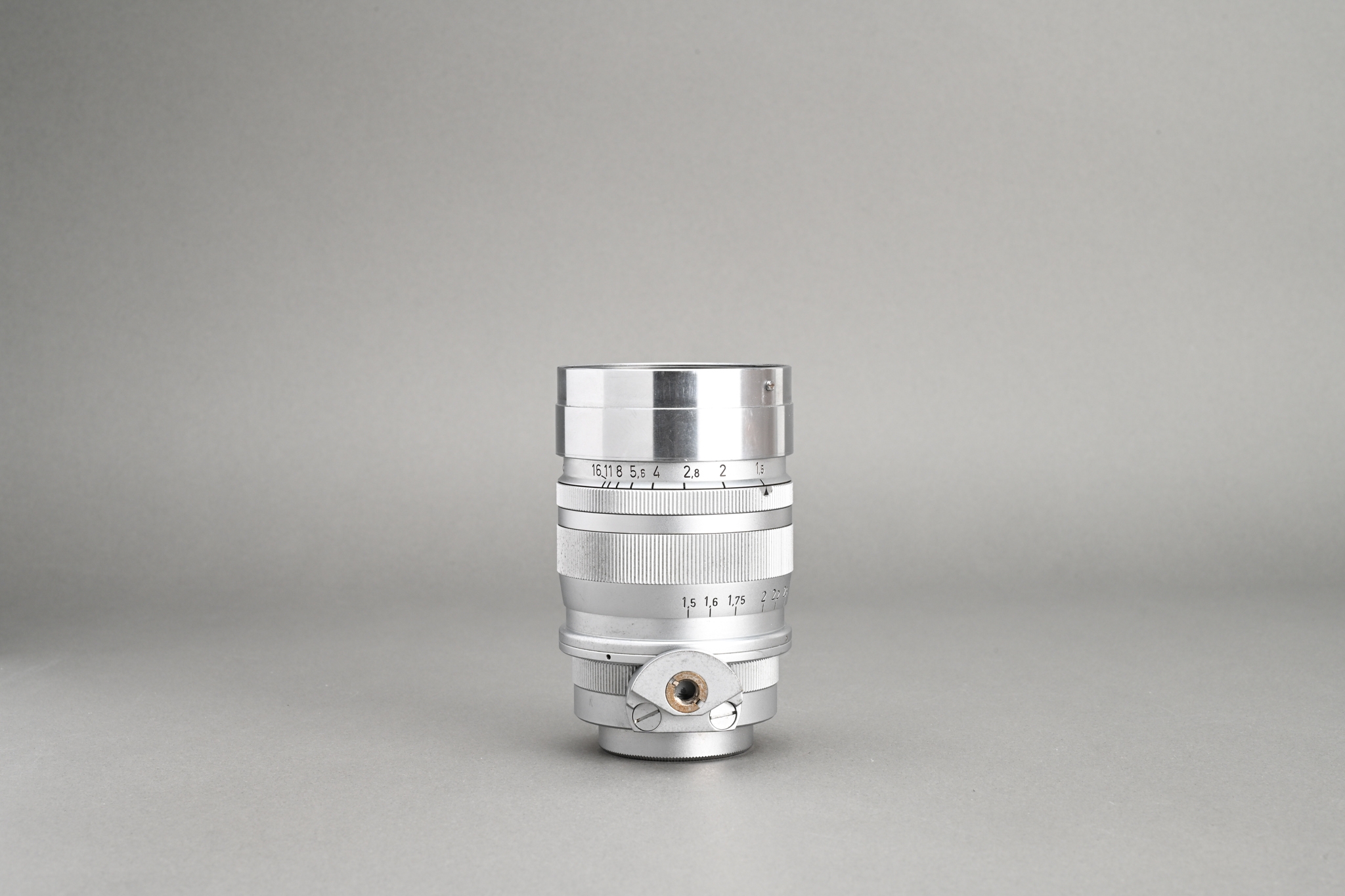 Picture of Leica Summarex 85mm f/1.5 Silver Chrome LTM