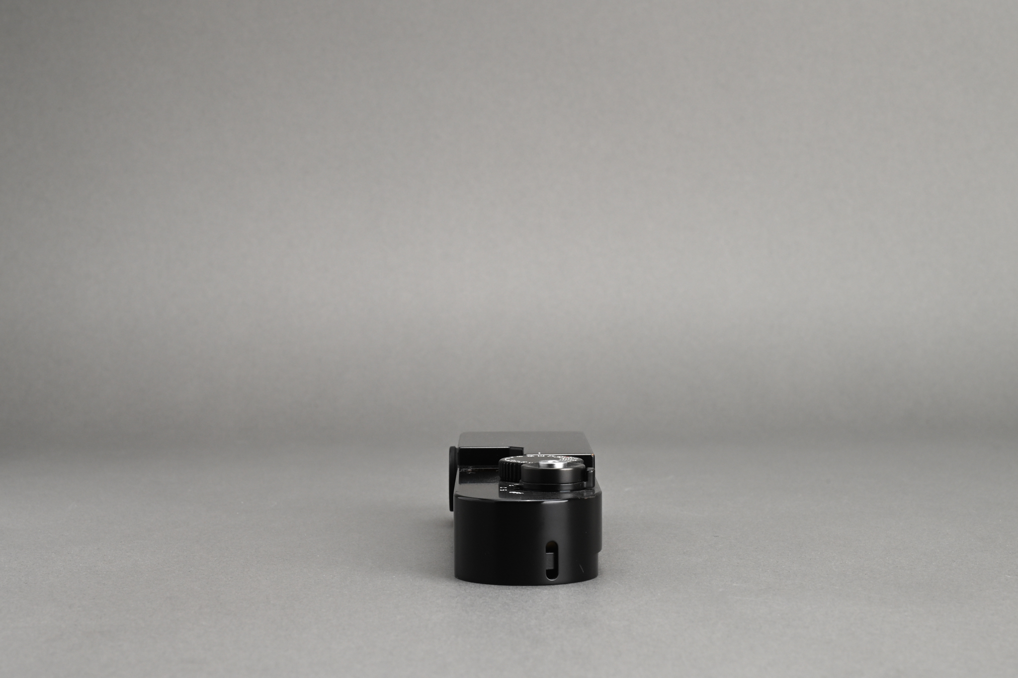 Picture of Leica M9 Blackpaint Top Plate Display