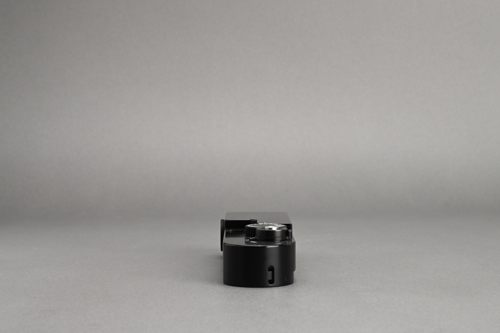 Picture of Leica M9 Blackpaint Top Plate Display