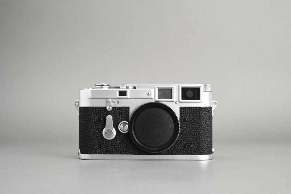 Picture of Leica M3 Corner Early Silver Chrome