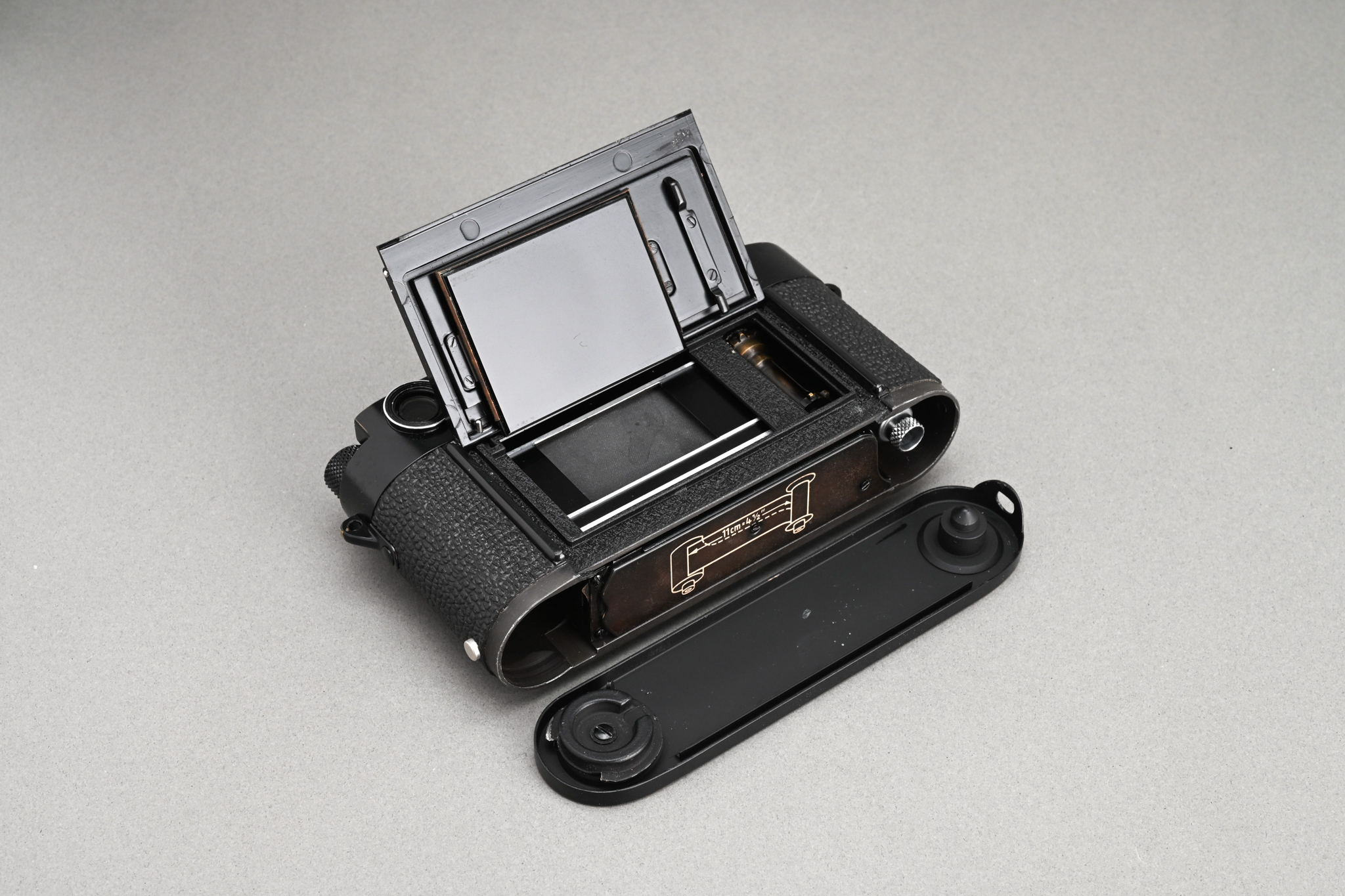 Picture of Leica M3 Early Double Stroke Repainted Black Paint