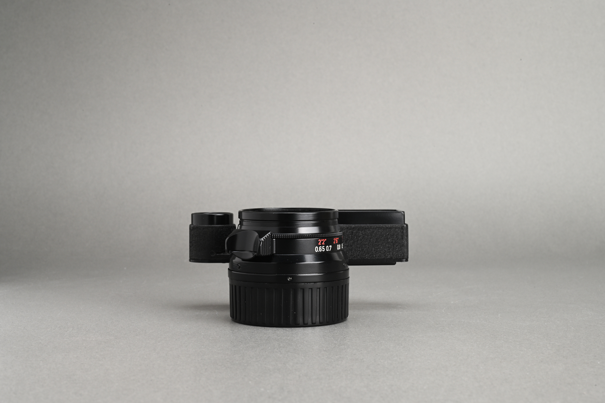 Picture of Leica Summicron-M 35mm f/2 Ver.1 8-Element Kanto Repaint M3