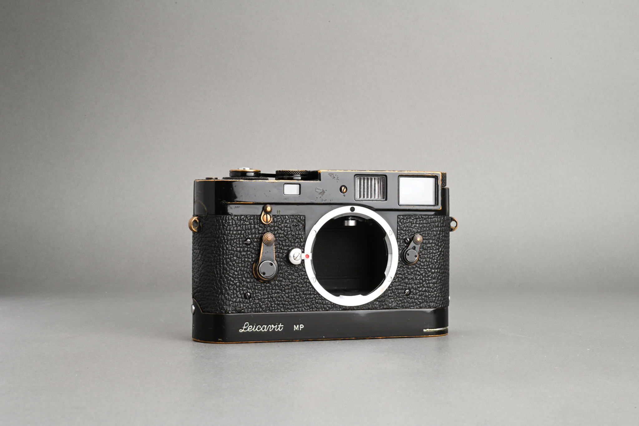 Picture of Leica M2 Original Black Paint with Elmar 35mm f/3.5 and Leicavit